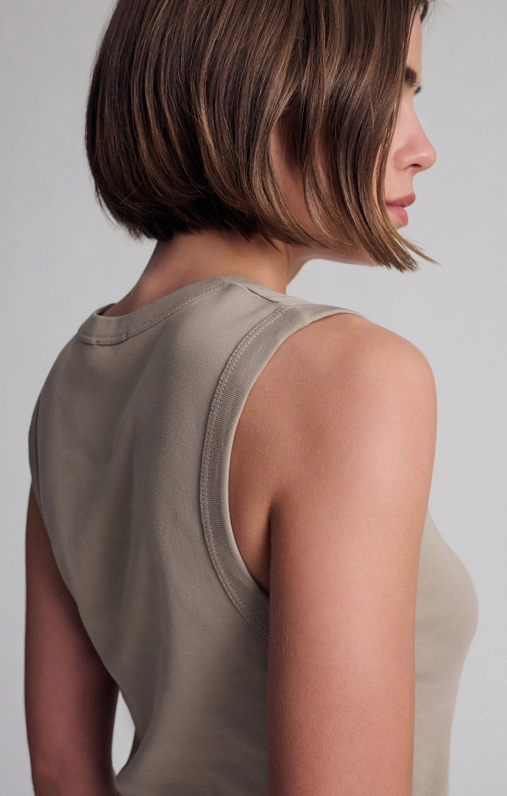 V-NECK TANK TOP IN ROASTED CASHEW - Mavi Jeans