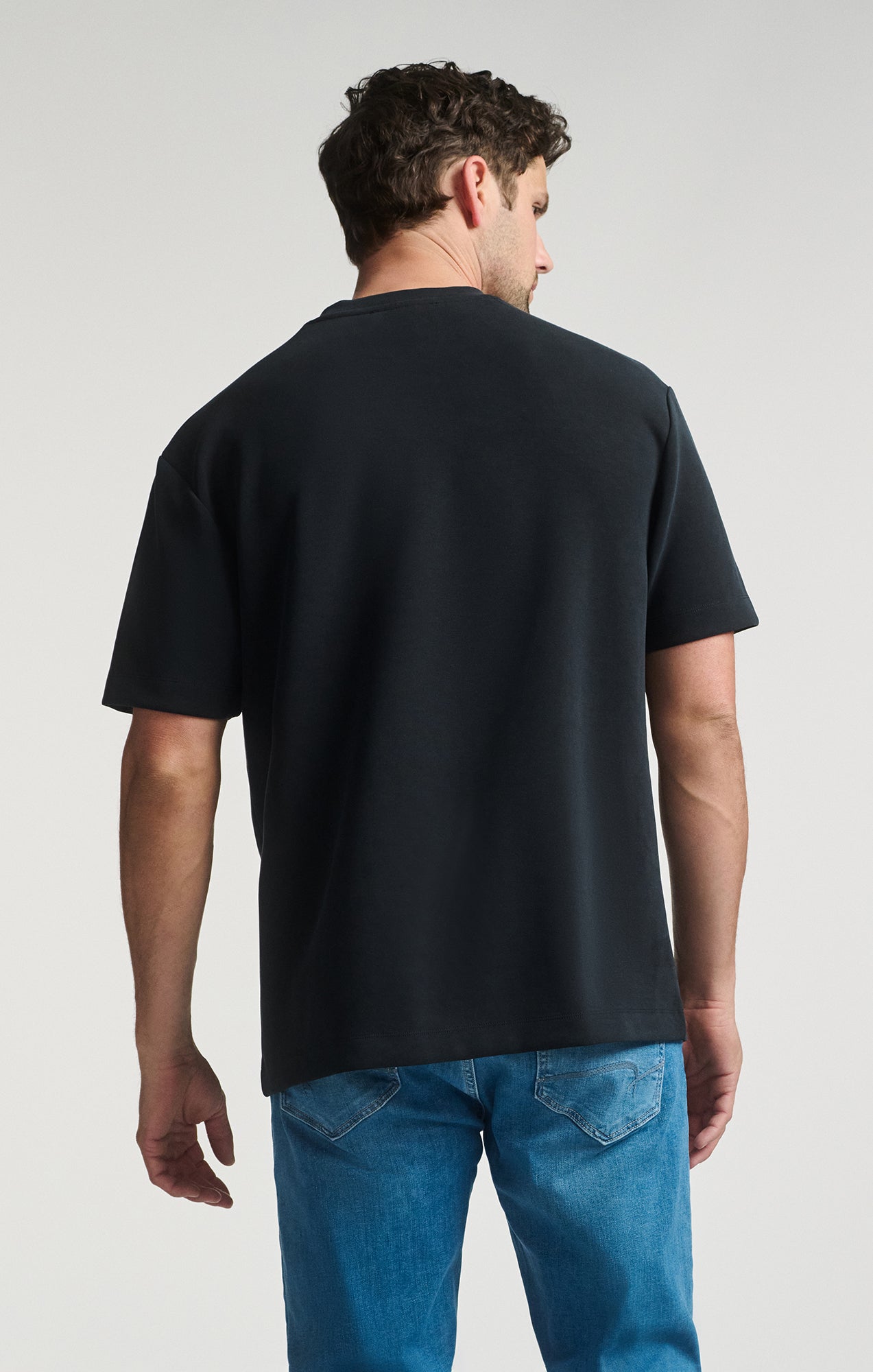 SHORT SLEEVE CREW NECK T-SHIRT IN JET BLACK - Mavi Jeans