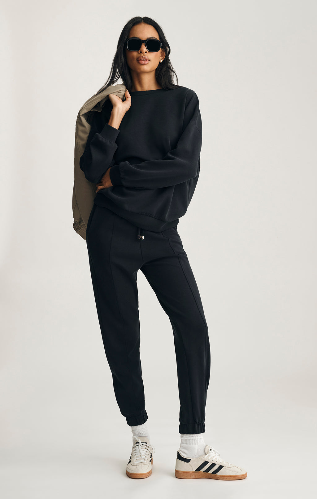 LUXE TOUCH SWEATPANTS IN BLACK - Mavi Jeans