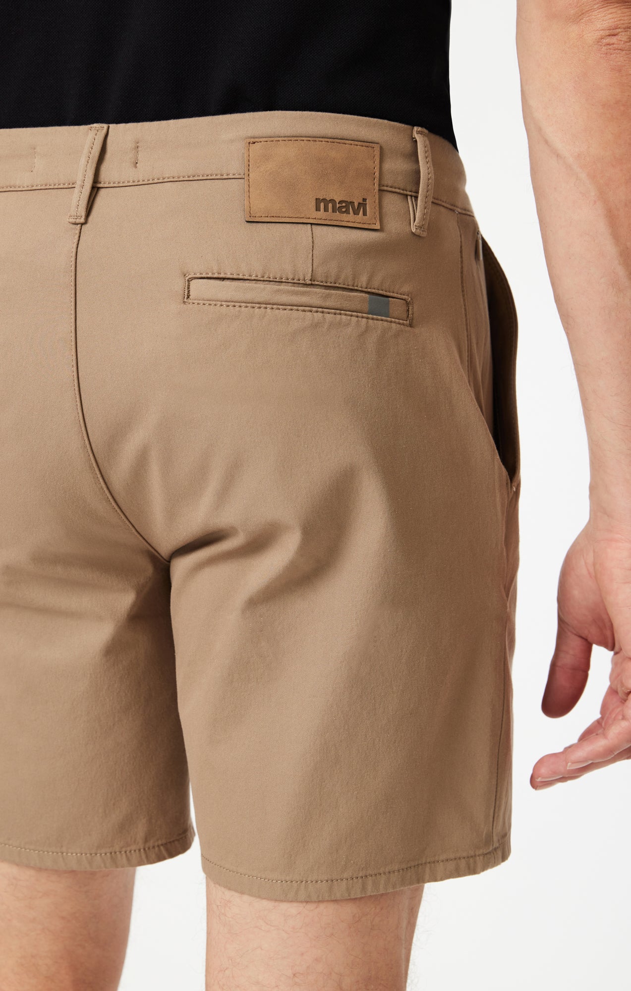 DARREN CHINO SHORTS IN CAMEL TRUE MOVE - Mavi Jeans