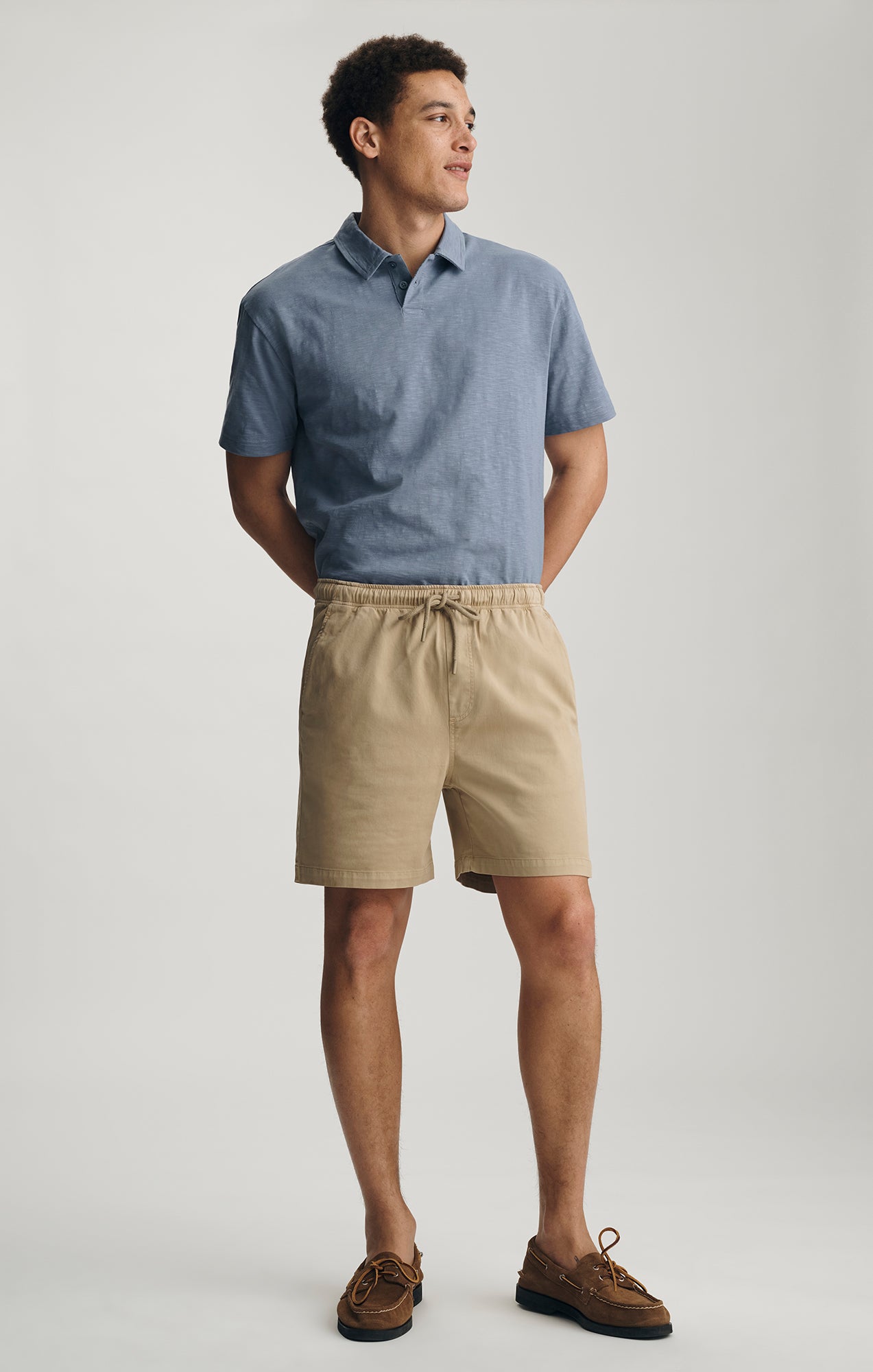 TENCEL™ DRAWSTRING 7" INSEAM SHORTS IN OLIVE GRAY - Mavi Jeans
