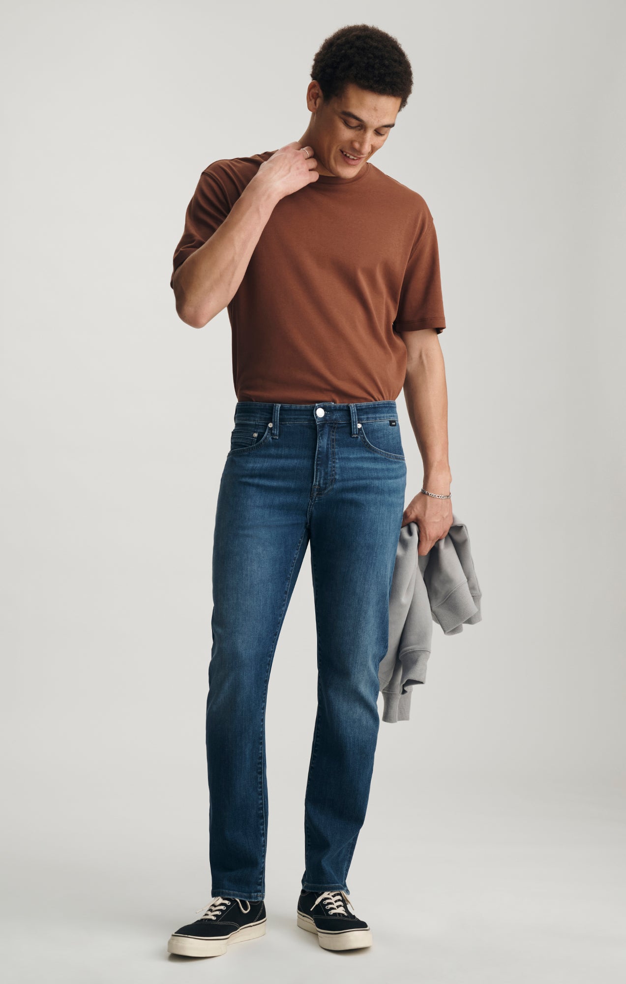 ZACH STRAIGHT LEG IN DARK BRUSHED WILLIAMSBURG