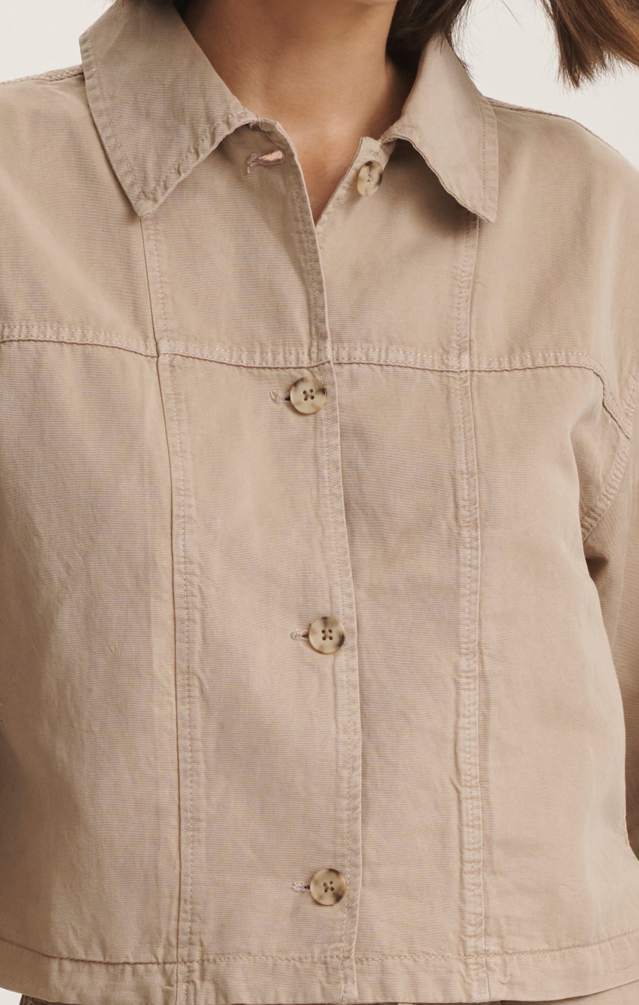 CROPPED TENCEL™ OVERSHIRT IN CHINCHILLA - Mavi Jeans