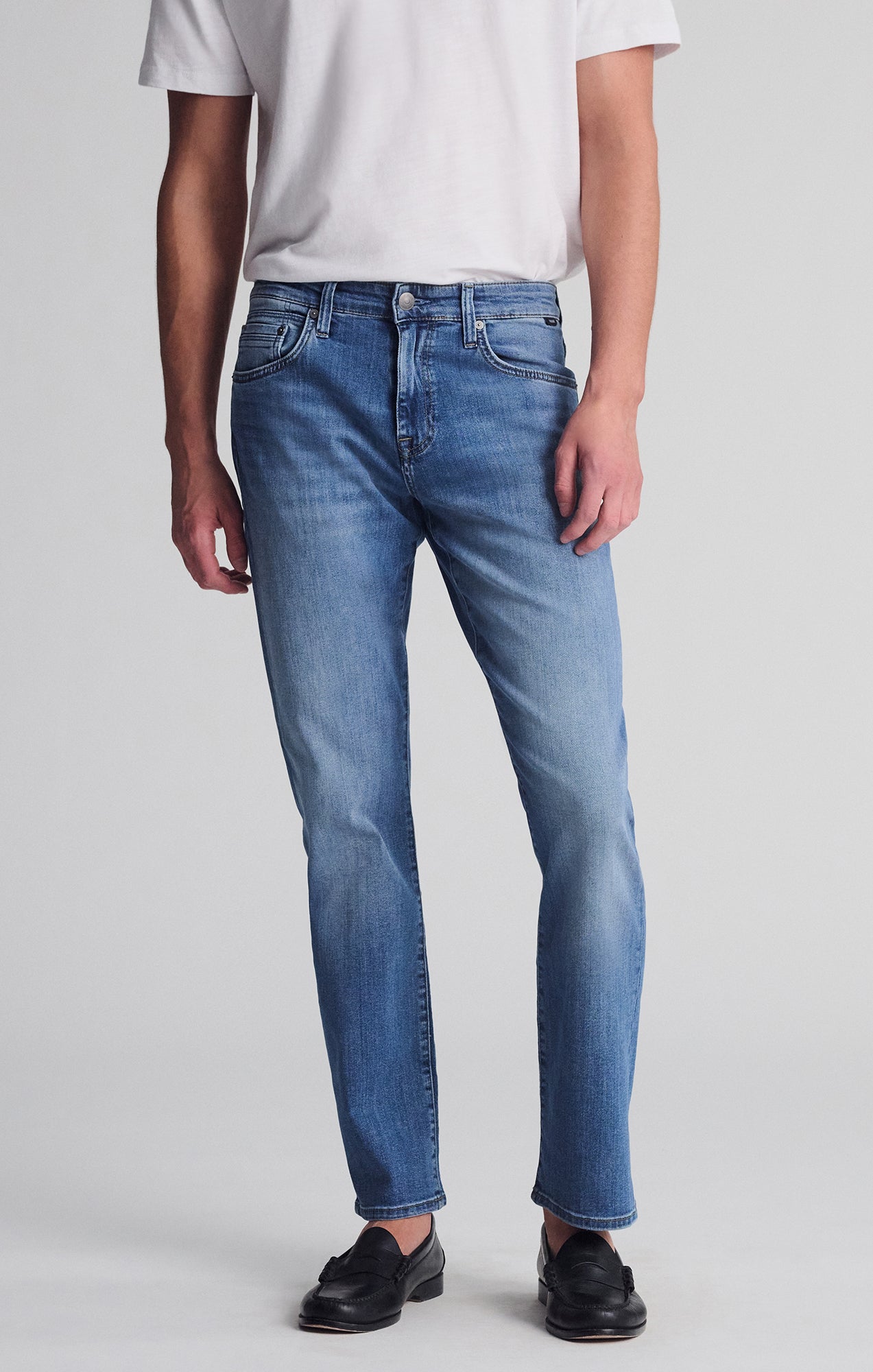 MATT RELAXED STRAIGHT LEG IN MID SHADED WILLIAMSBURG - Mavi Jeans