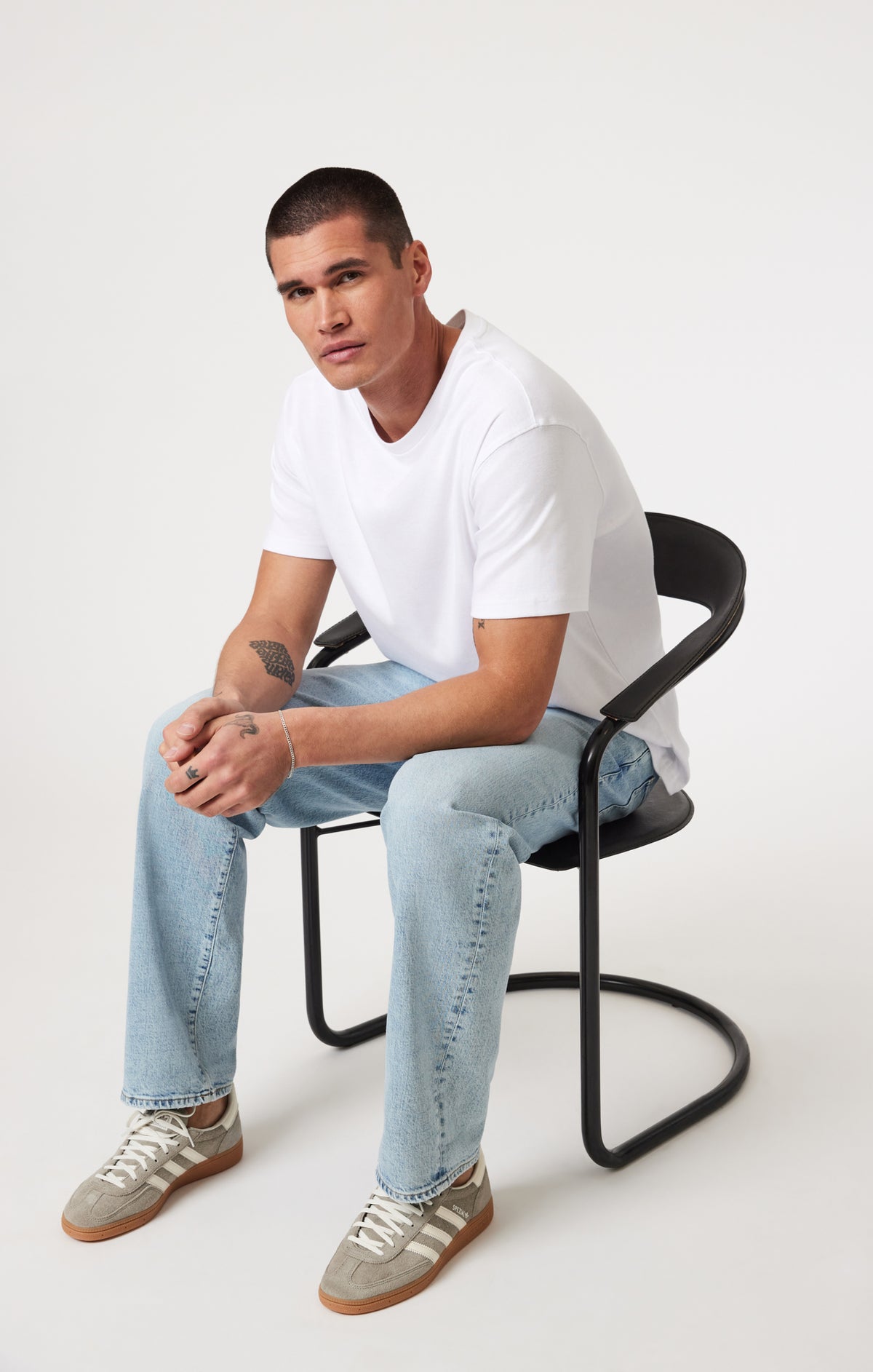 MARCEL LOOSE STRAIGHT LEG IN BLEACHED CLASSIC BLUE - Mavi Jeans