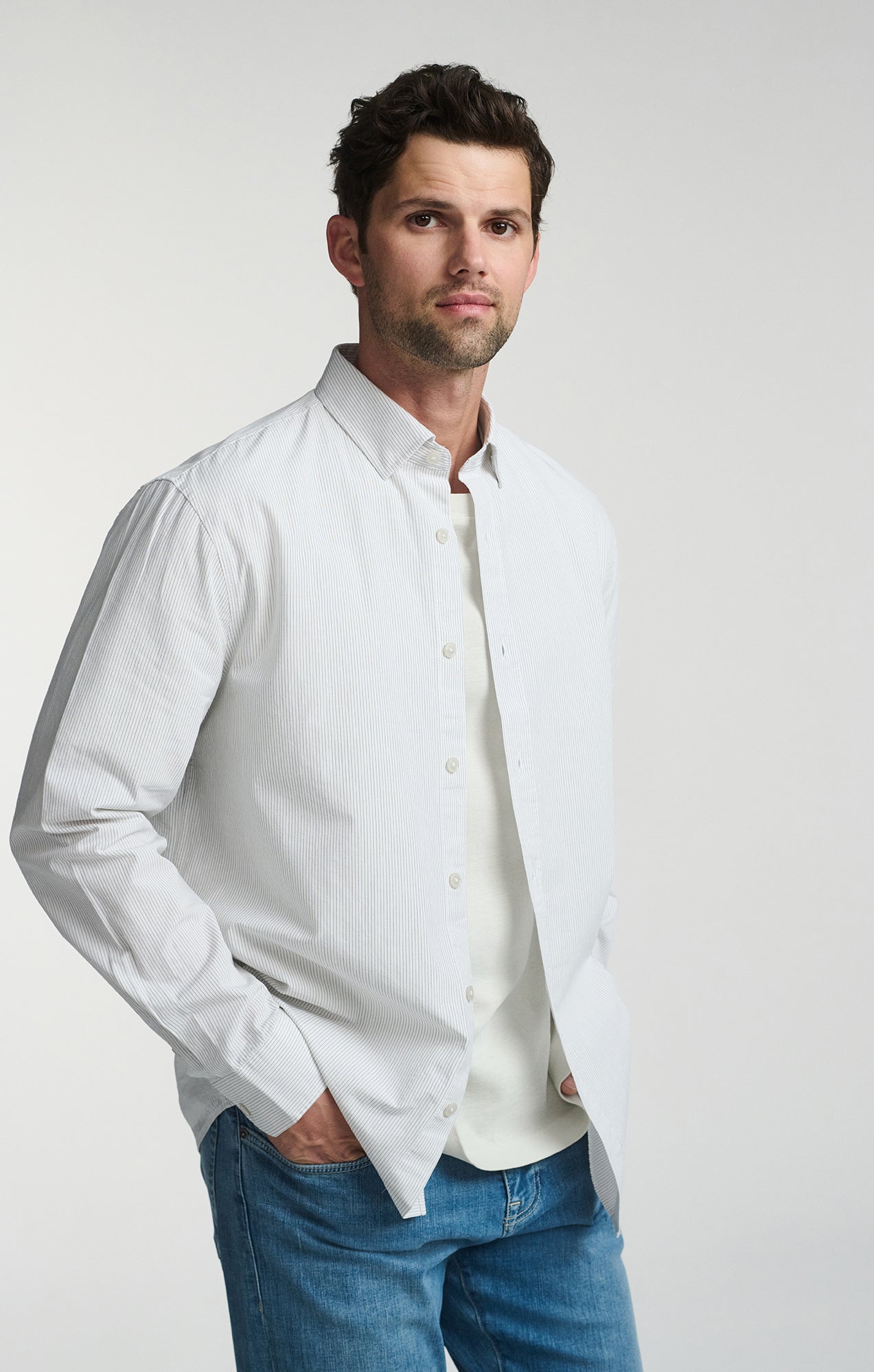 LONG SLEEVE BUTTON-UP TENCEL™ SHIRT IN BLACK IRIS - Mavi Jeans