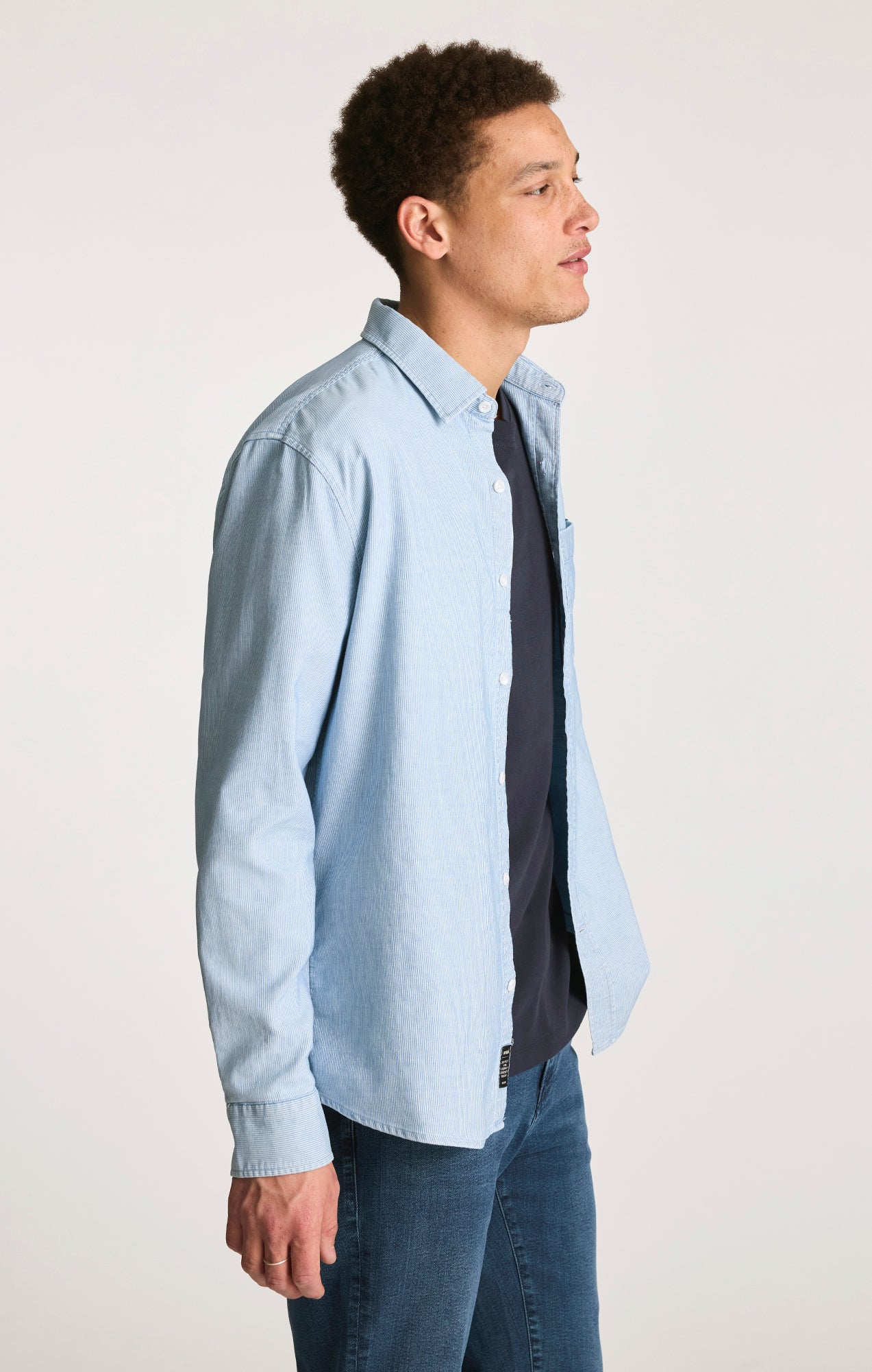 ONE POCKET BUTTON-UP SHIRT IN WHITE STRIPE INDIGO ZEMIN