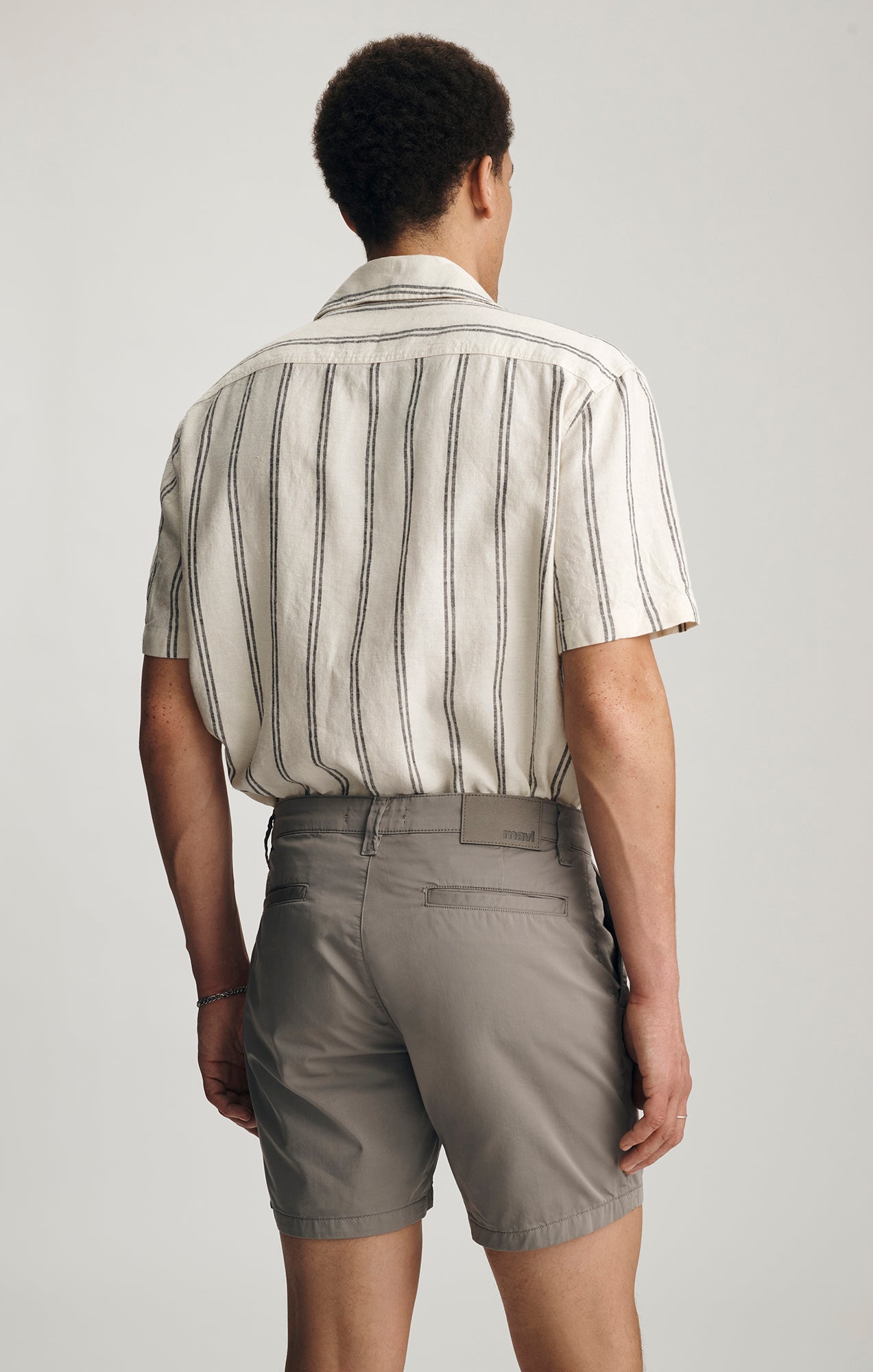 NATE CHINO SHORTS IN FOGGY CITY SMART - Mavi Jeans