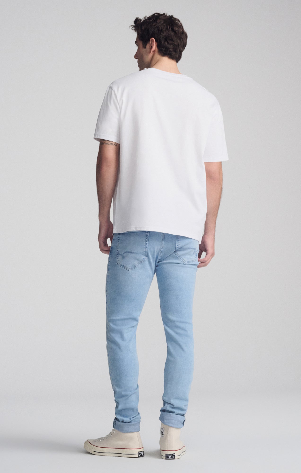 SHORT SLEEVE CREW NECK T-SHIRT IN WHITE - Mavi Jeans