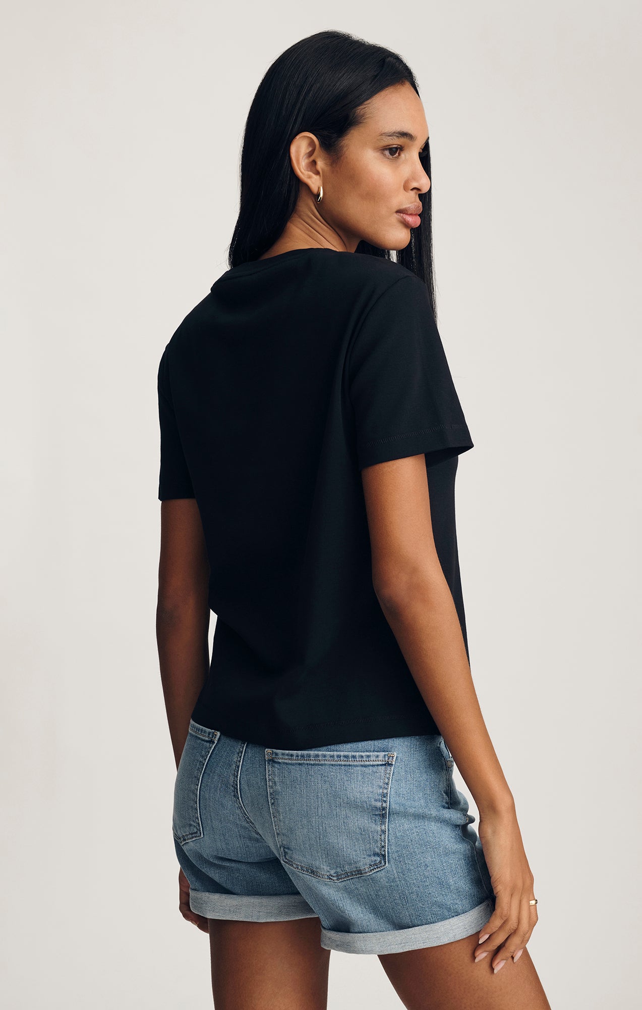NINA CREW NECK T-SHIRT IN BLACK - Mavi Jeans