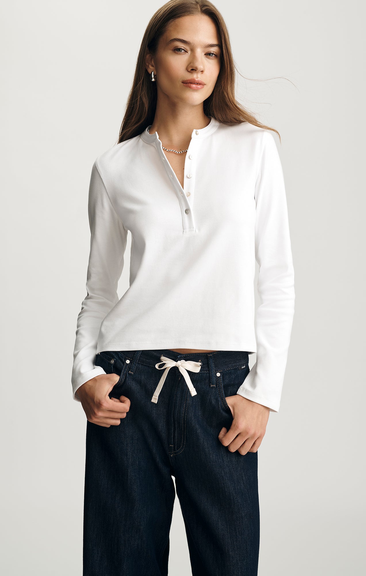 CROPPED HENLEY T-SHIRT IN WHITE - Mavi Jeans