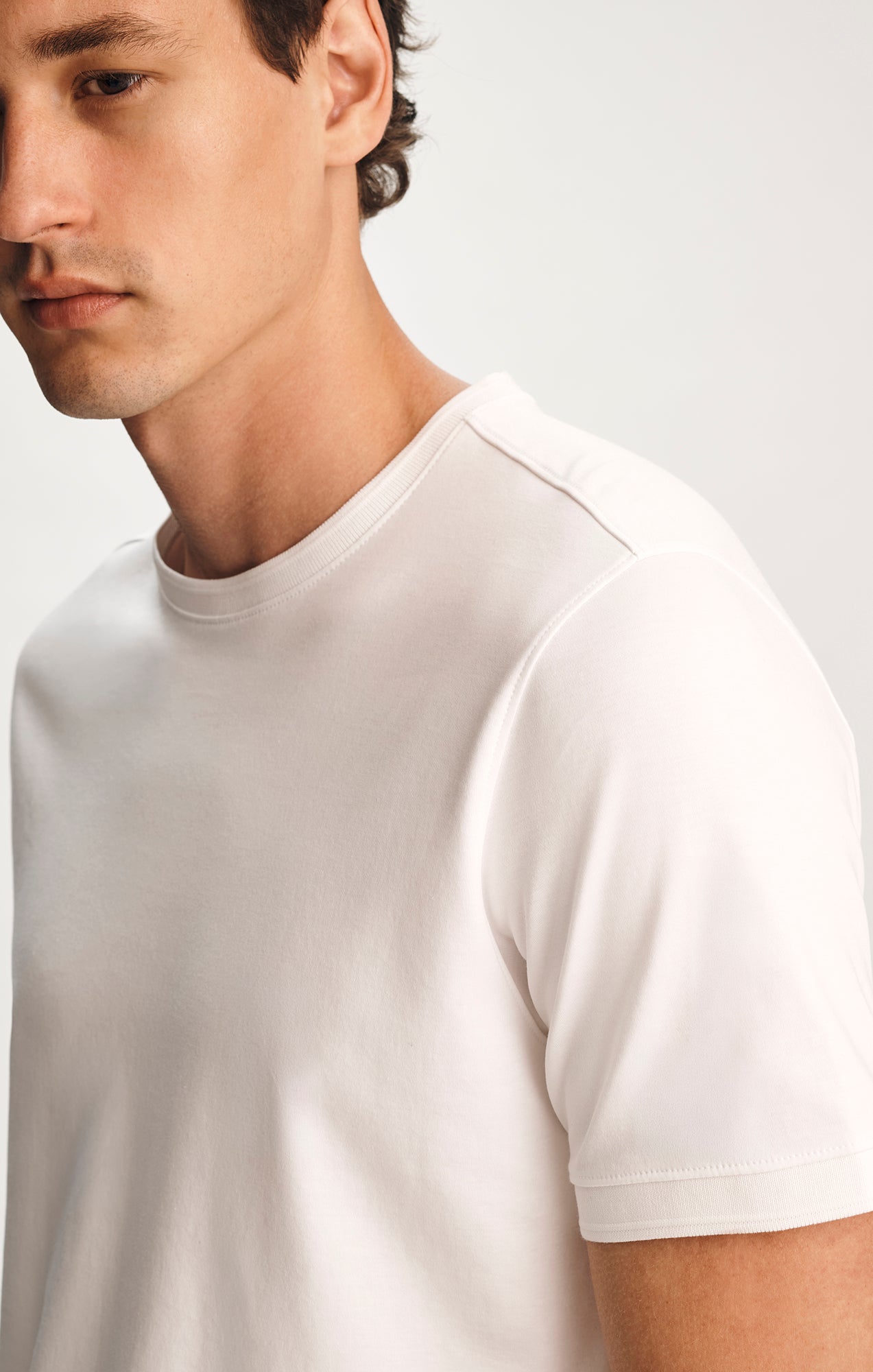 INTERLOCK CREW NECK T-SHIRT IN WHITE - Mavi Jeans