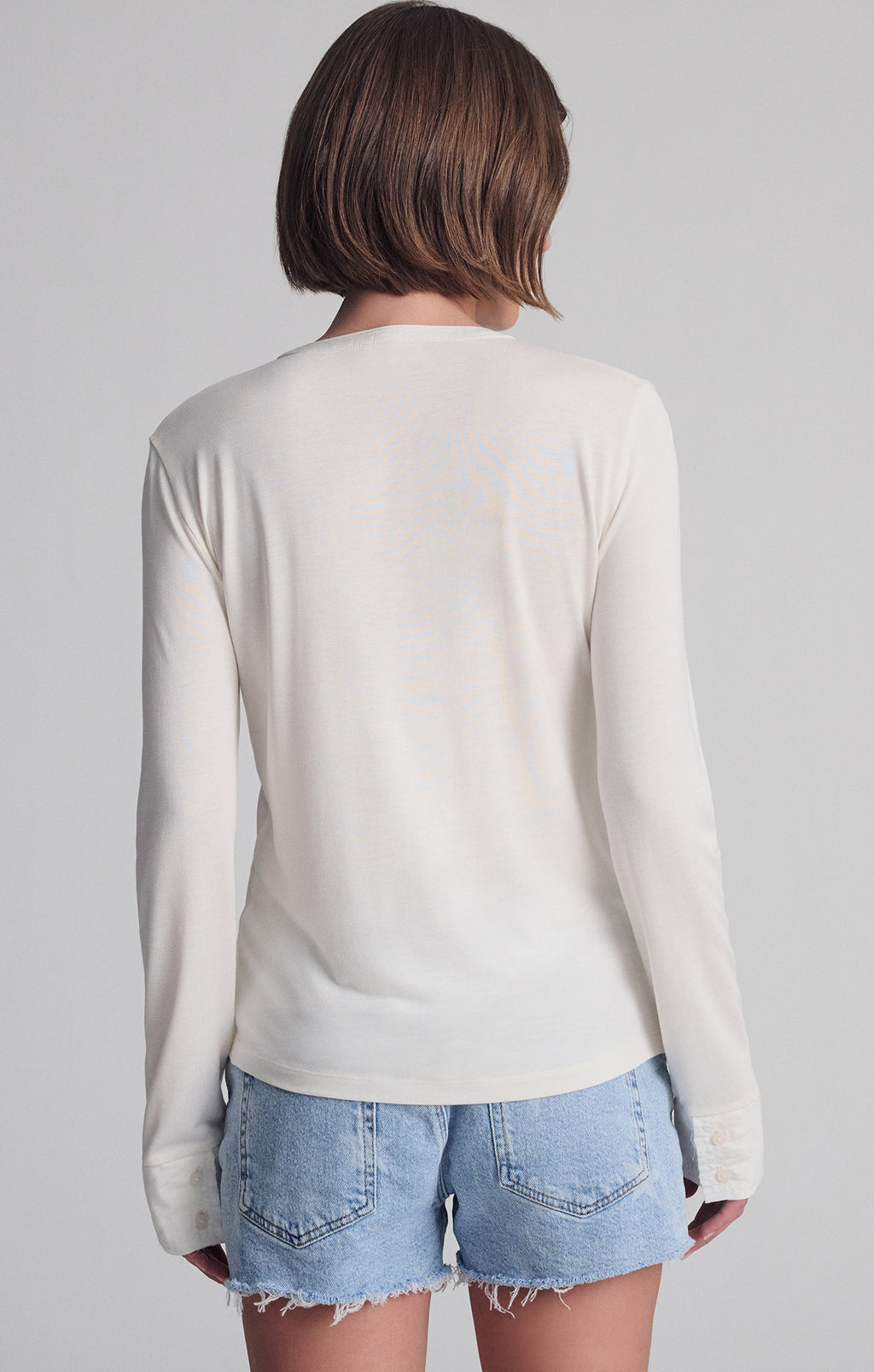 LONG SLEEVE BUTTON T-SHIRT IN COCONUT MILK - Mavi Jeans