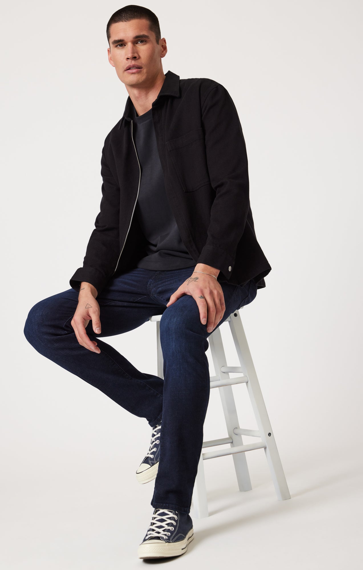 MARCUS SLIM STRAIGHT LEG IN MIDNIGHT SKY FEATHER BLUE - Mavi Jeans