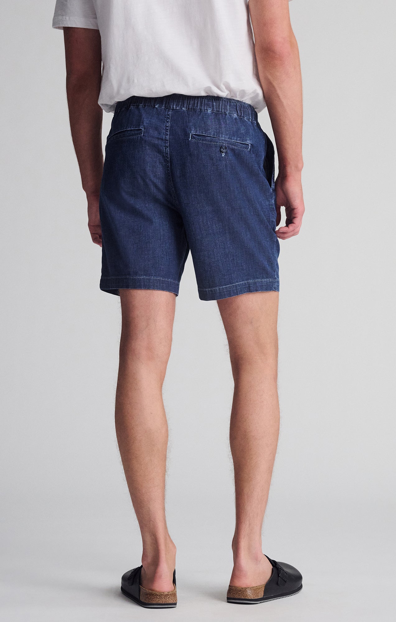 CLINT JOGGER SHORTS IN NAVY CHAMBREY - Mavi Jeans