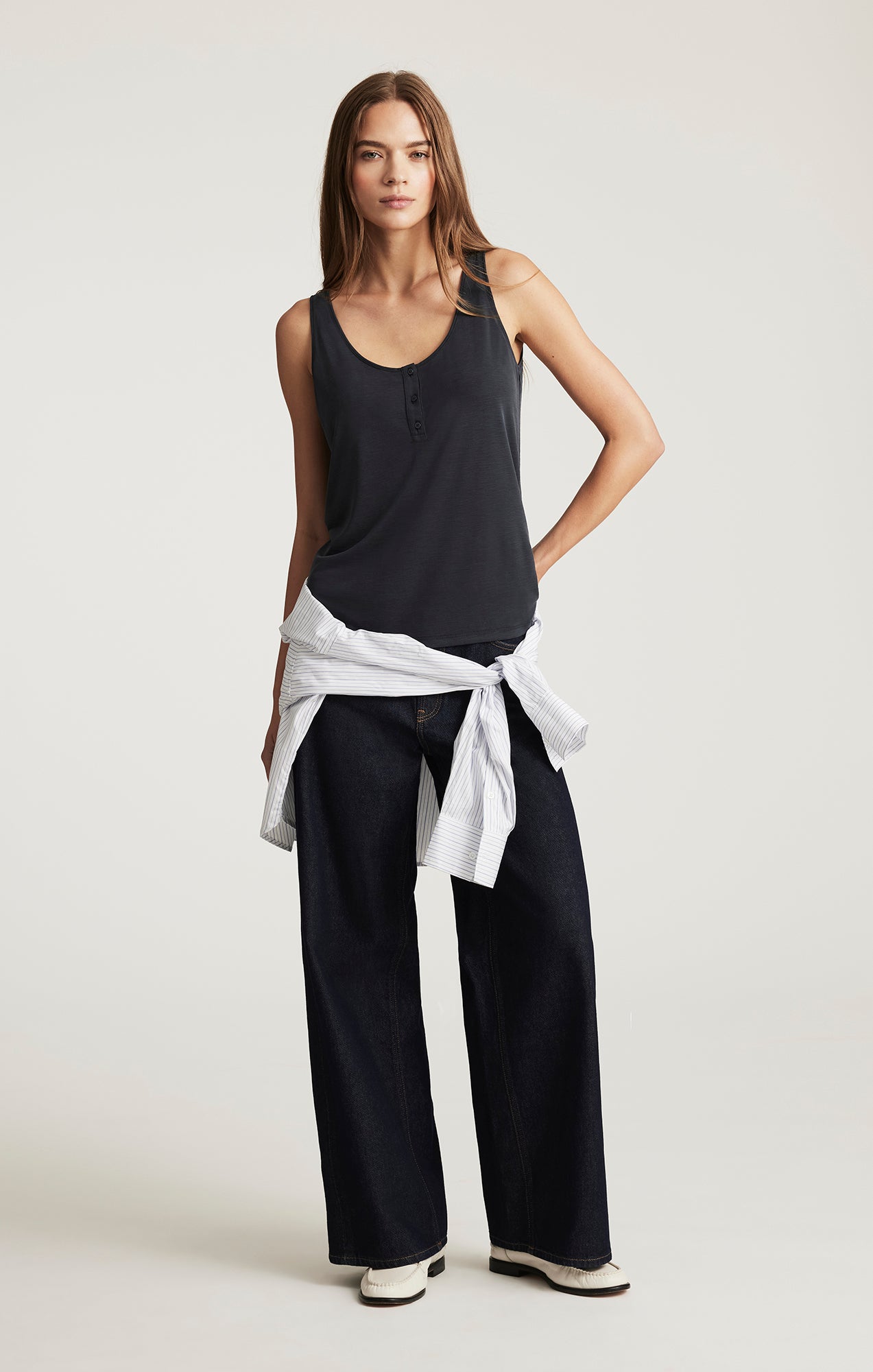 LUXE TOUCH TENCEL™ HENLEY TANK TOP IN BLACK - Mavi Jeans
