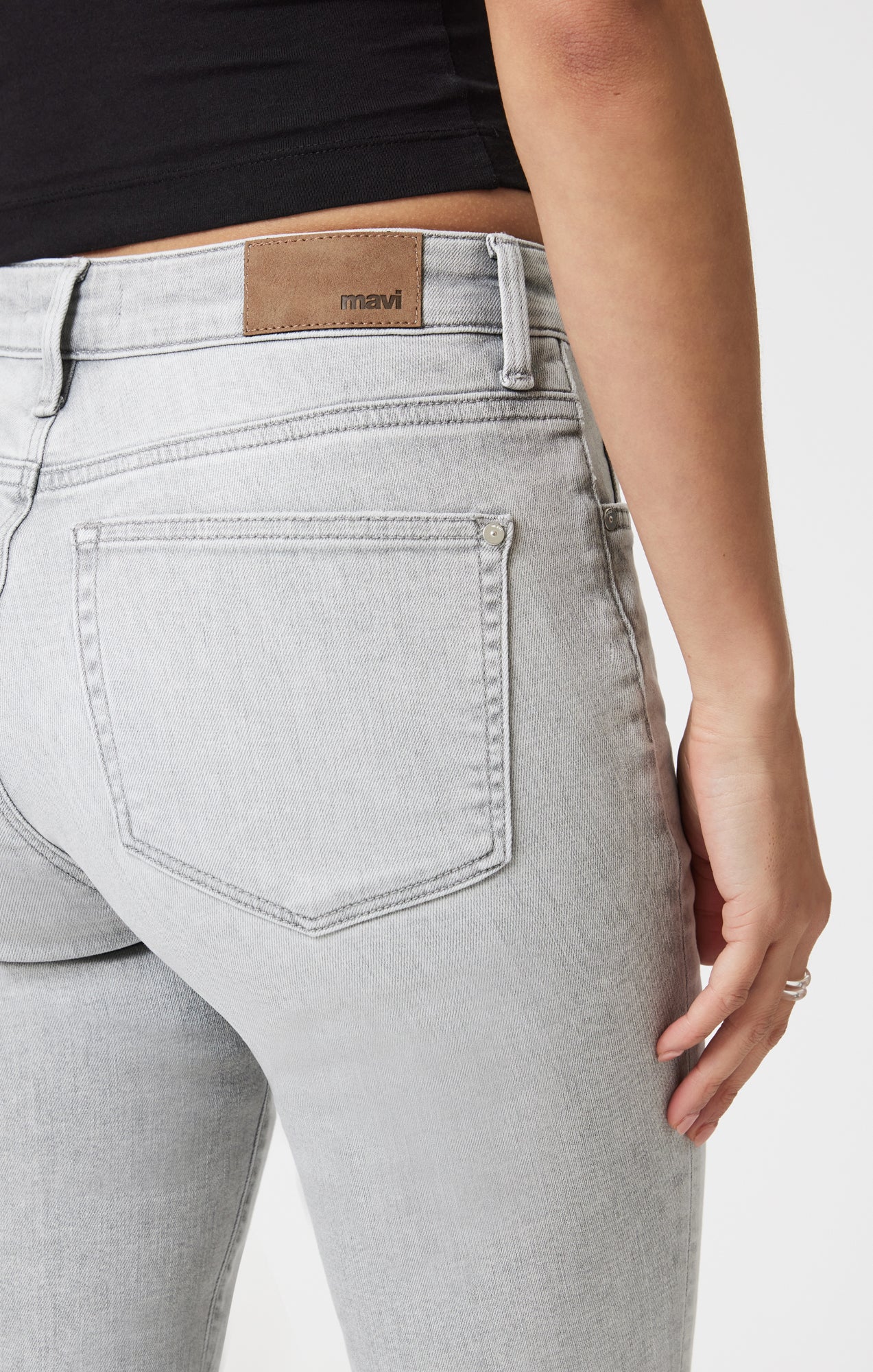 KATHLEEN SLIM BOYFRIEND IN ICE GREY FEATHER BLUE - Mavi Jeans