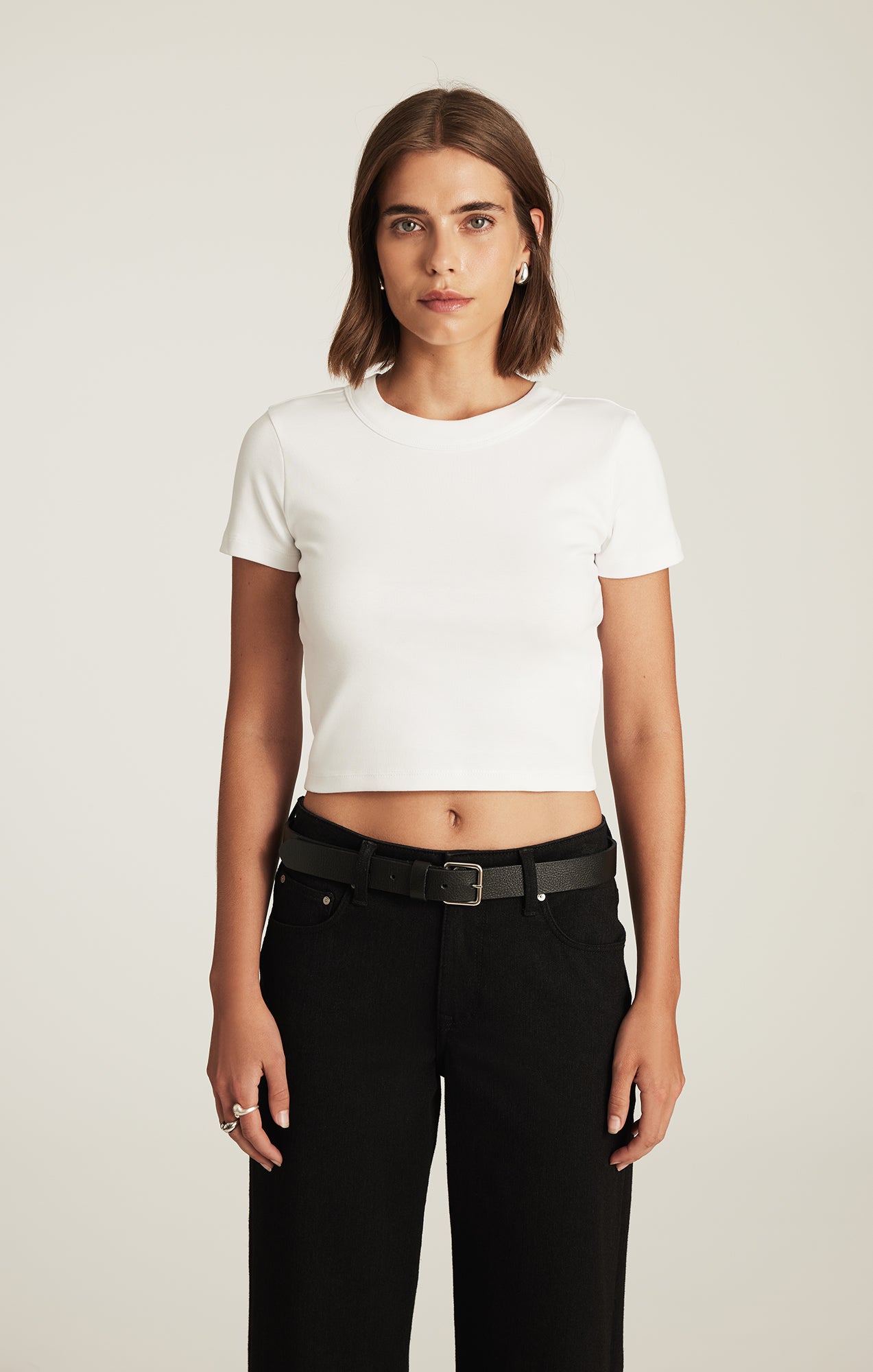 CROPPED CREW NECK T-SHIRT IN WHITE