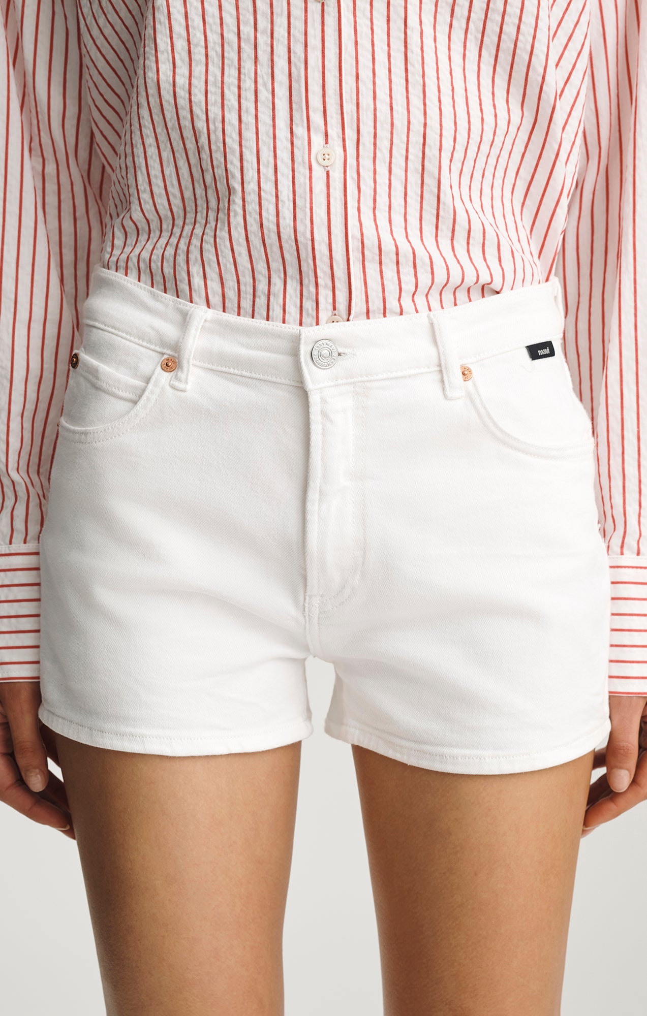 GARCIA MINI SHORTS IN OFF WHITE CLASSIC BLUE - Mavi Jeans