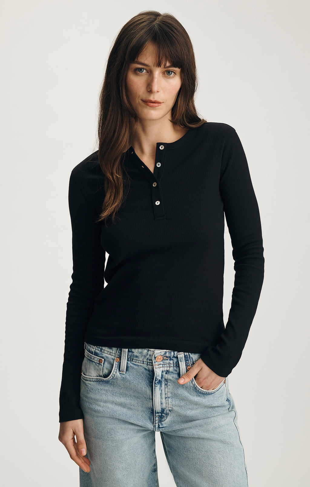 LONG SLEEVE HENLEY T-SHIRT IN BLACK - Mavi Jeans