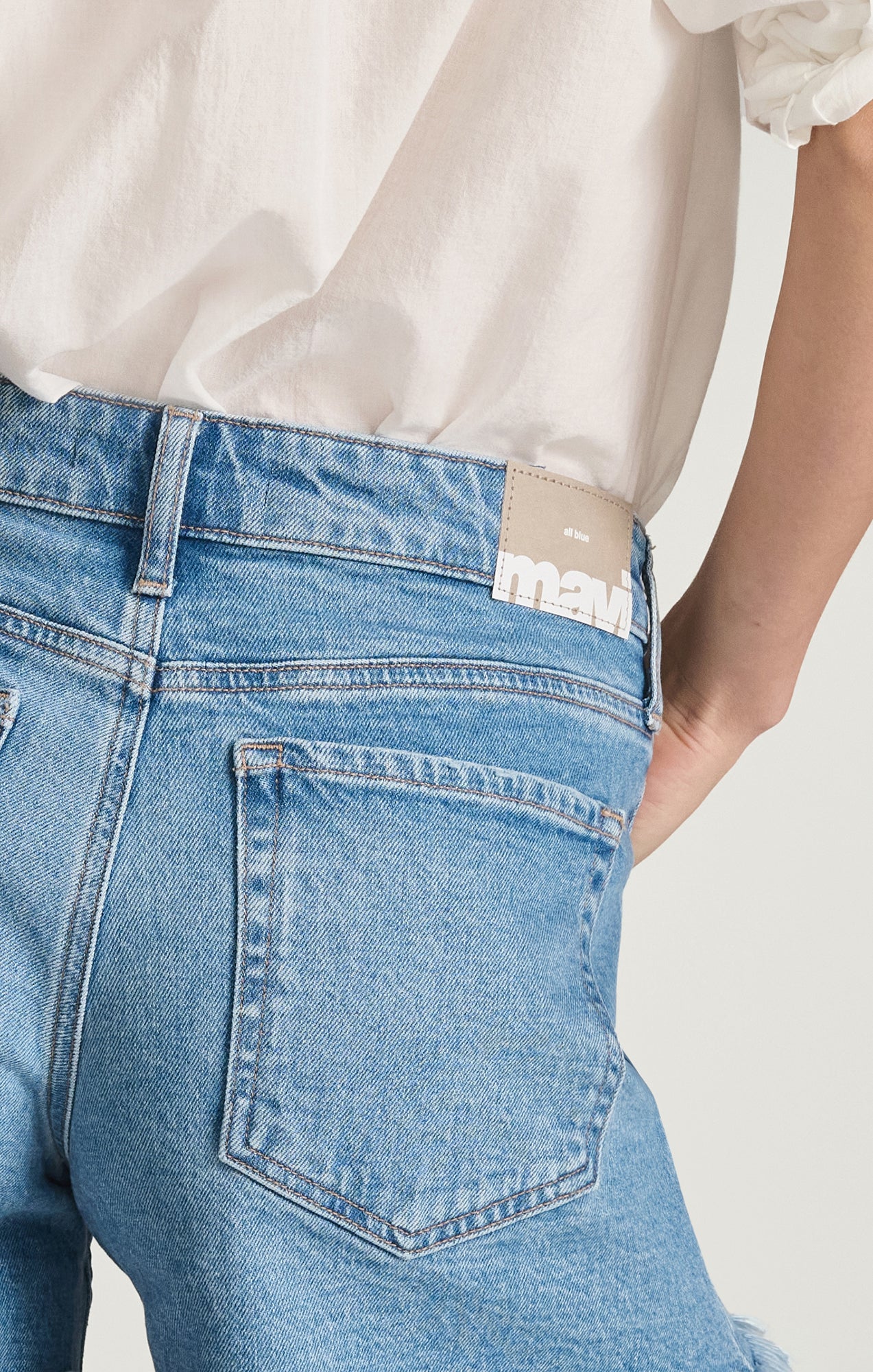 TAYLOR RELAXED SHORTS IN LIGHT SHADED CLASSIC BLUE - Mavi Jeans