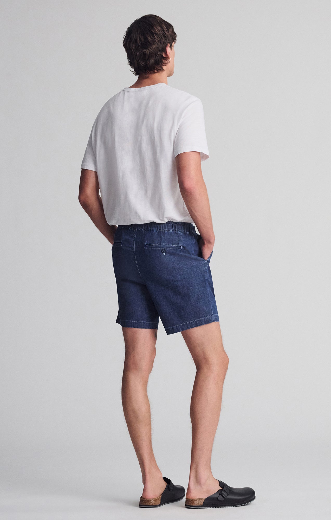 CLINT JOGGER SHORTS IN NAVY CHAMBREY - Mavi Jeans