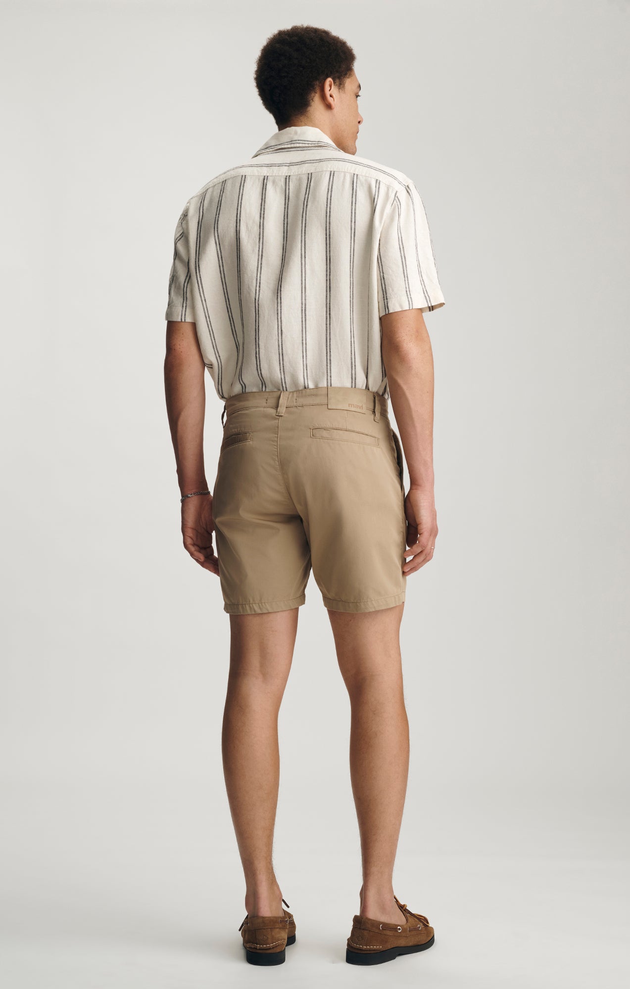 NATE CHINO SHORTS IN OXFORD TAN CITY SMART - Mavi Jeans
