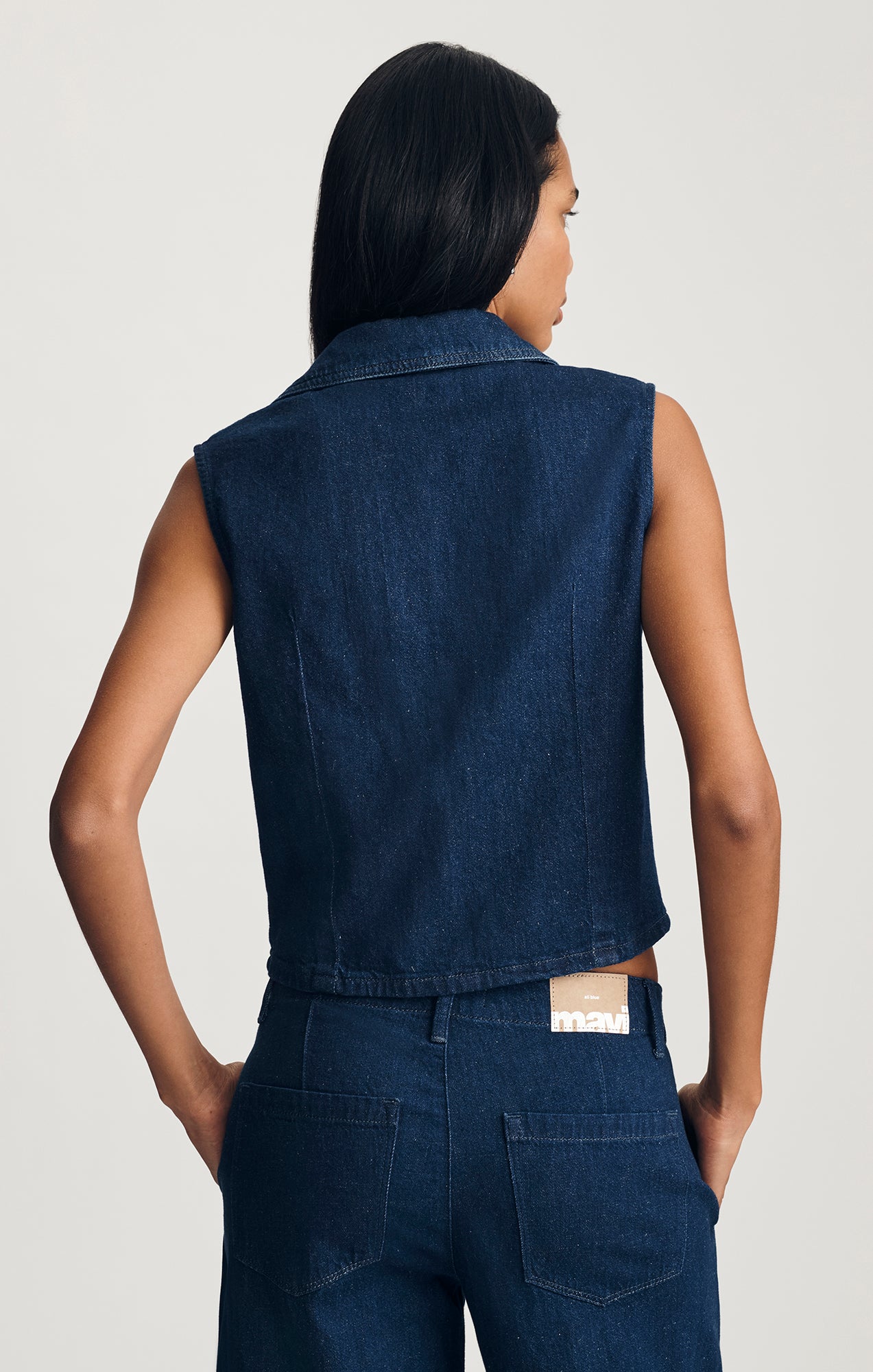 BRIA SLEEVELESS DENIM SHIRT IN DARK LINEN DENIM - Mavi Jeans