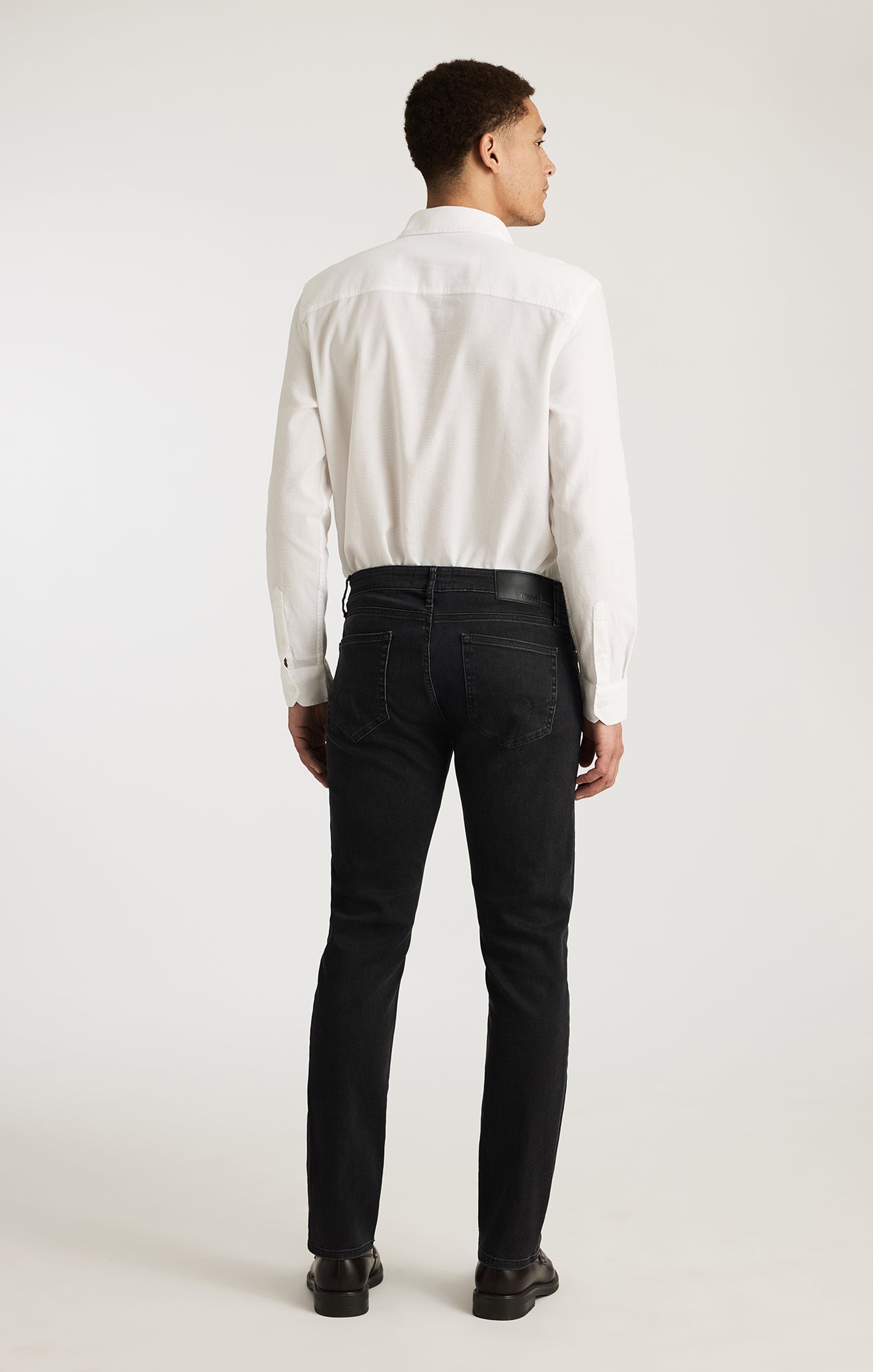 MARCUS SLIM STRAIGHT LEG IN DARK SMOKE SUPERMOVE