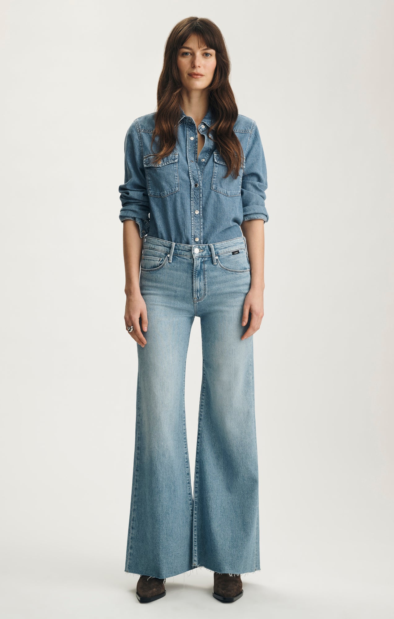 GRACE RELAXED FLARE IN BLEACHED CLASSIC BLUE