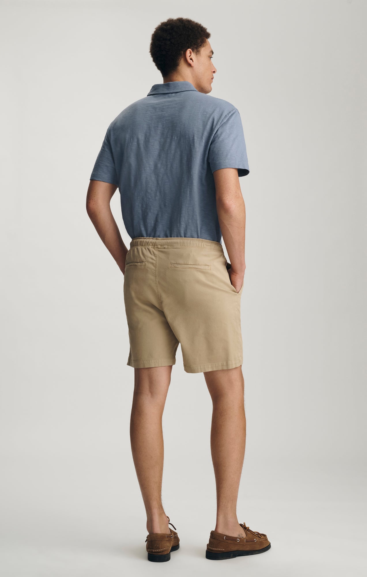TENCEL™ DRAWSTRING 7" INSEAM SHORTS IN OLIVE GRAY - Mavi Jeans