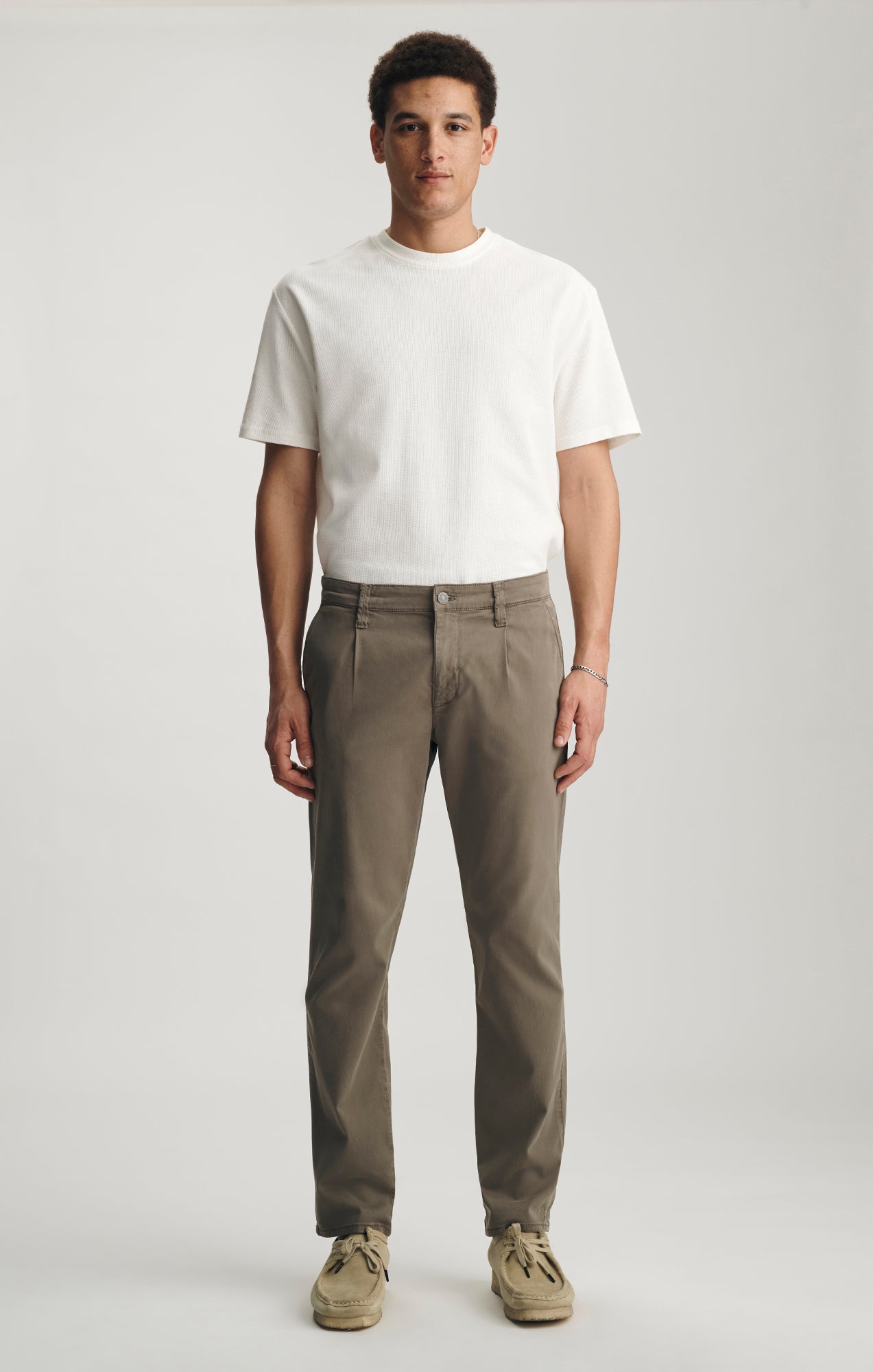 WILL PLEATED STRAIGHT CHINO IN PINE CITY - Mavi Jeans