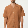 SHORT SLEEVE BUTTON-UP SHIRT IN TOASTED COCONUT - Mavi Jeans
