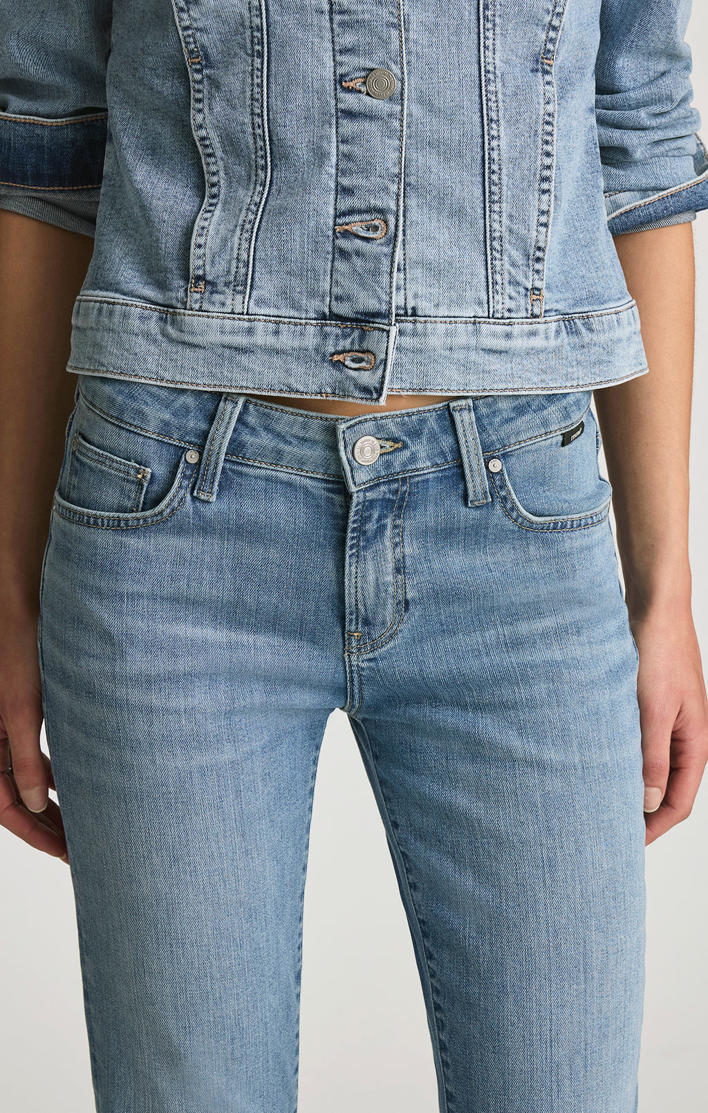 EMMA SLIM BOYFRIEND IN LIGHT BRUSHED FLEX BLUE - Mavi Jeans