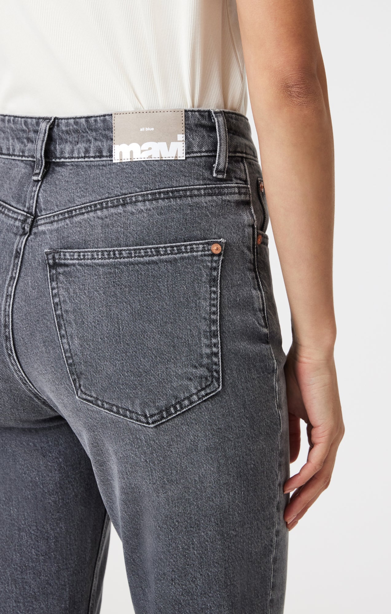 NEW YORK STRAIGHT LEG IN MID SMOKE CLASSIC BLUE - Mavi Jeans