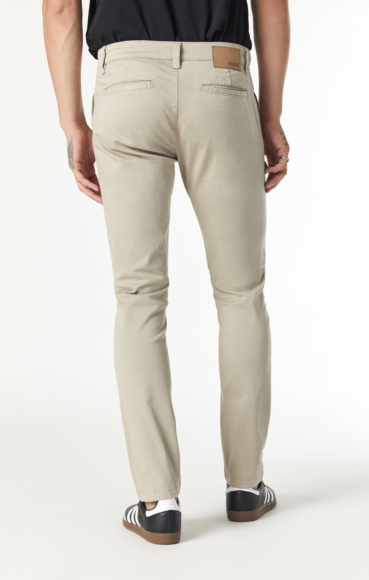 JOHNNY SLIM CHINO IN LAUREL OAK TWILL - Mavi Jeans