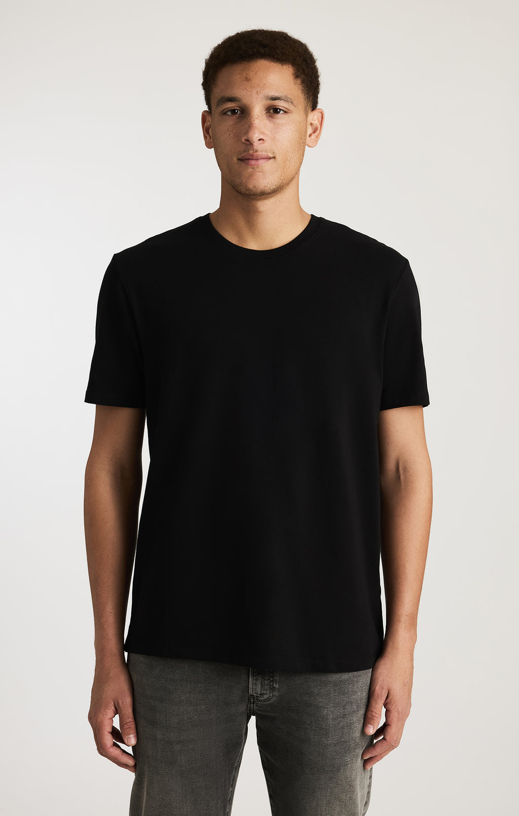 CREW NECK T-SHIRT IN BLACK