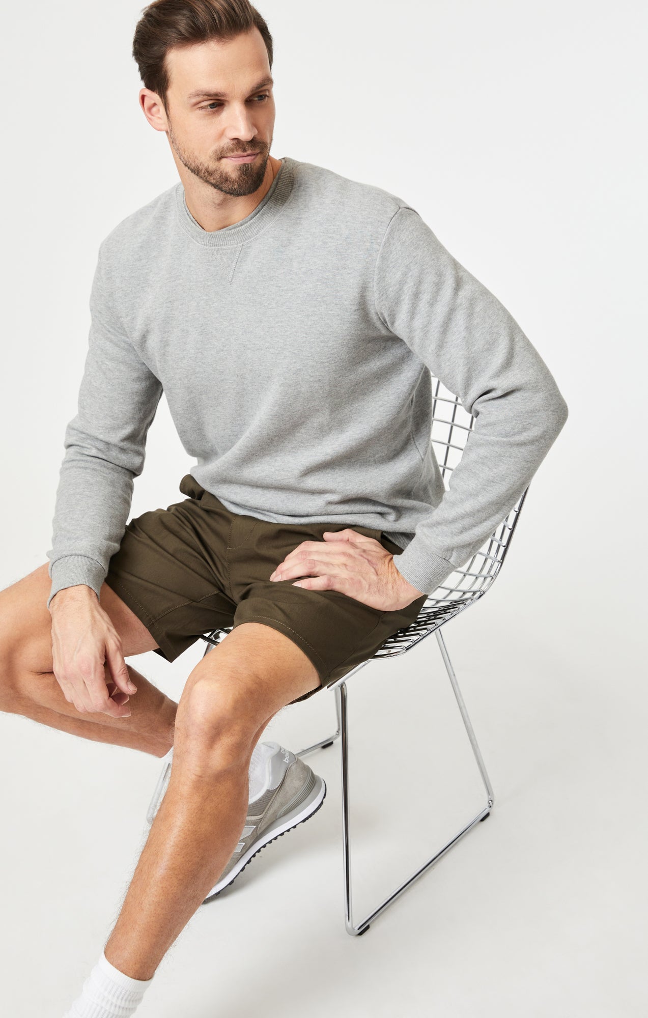 DARREN CHINO SHORTS IN KHAKI TRUE MOVE - Mavi Jeans