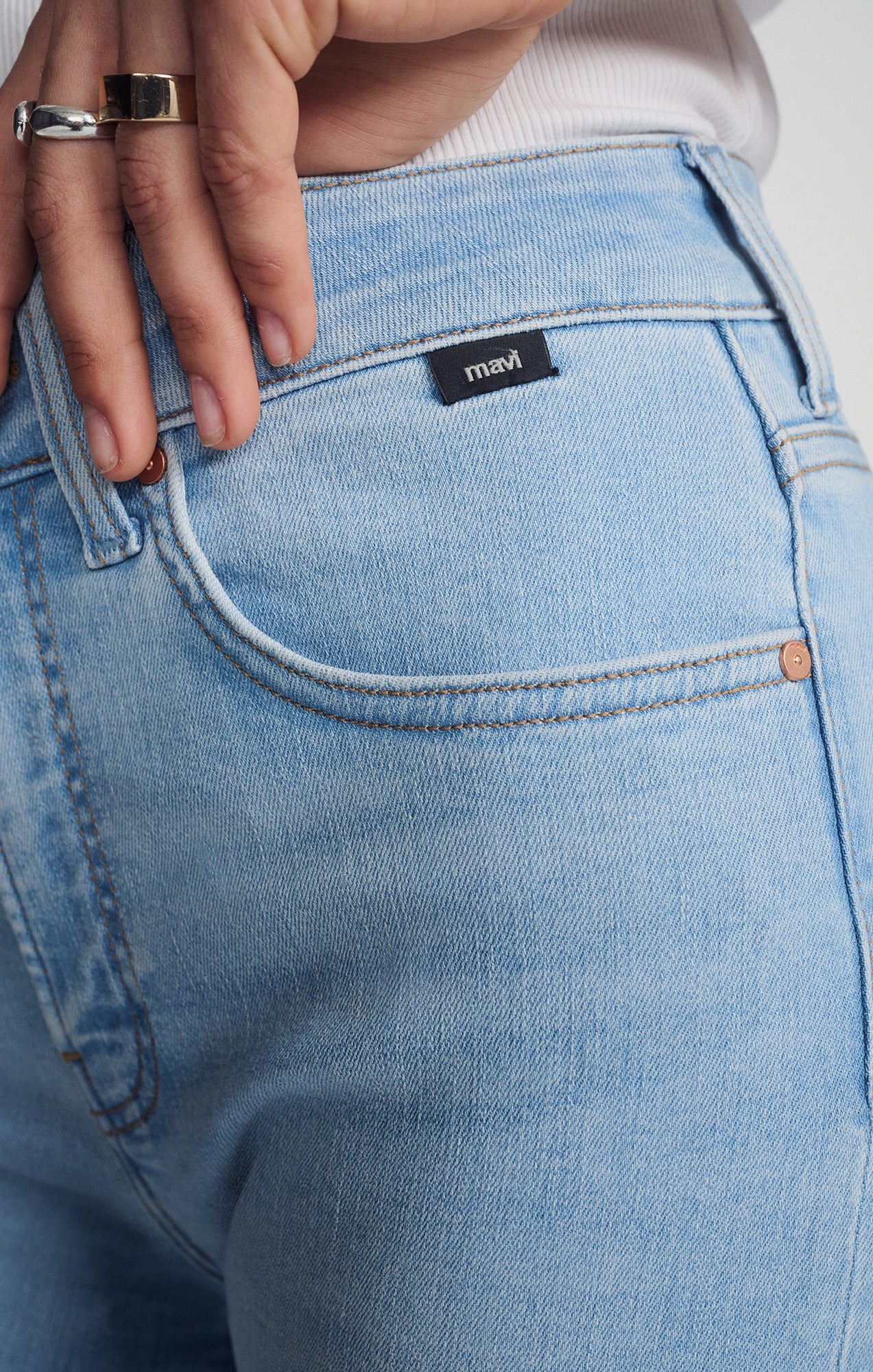 ANIKA CROPPED FLARE IN LIGHT BLUE FLEX BLUE - Mavi Jeans
