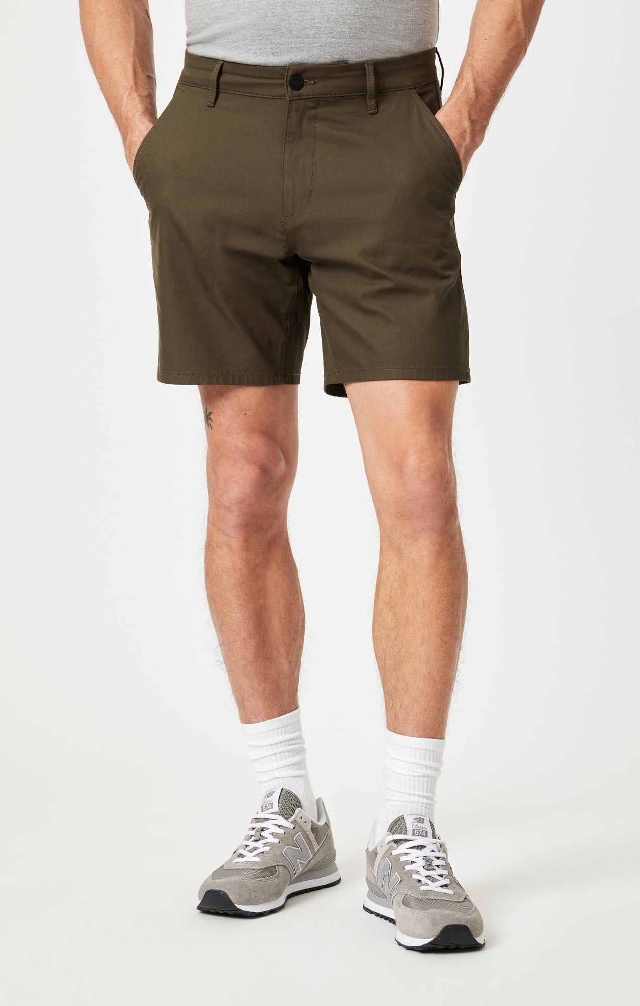 DARREN CHINO SHORTS IN KHAKI TRUE MOVE - Mavi Jeans