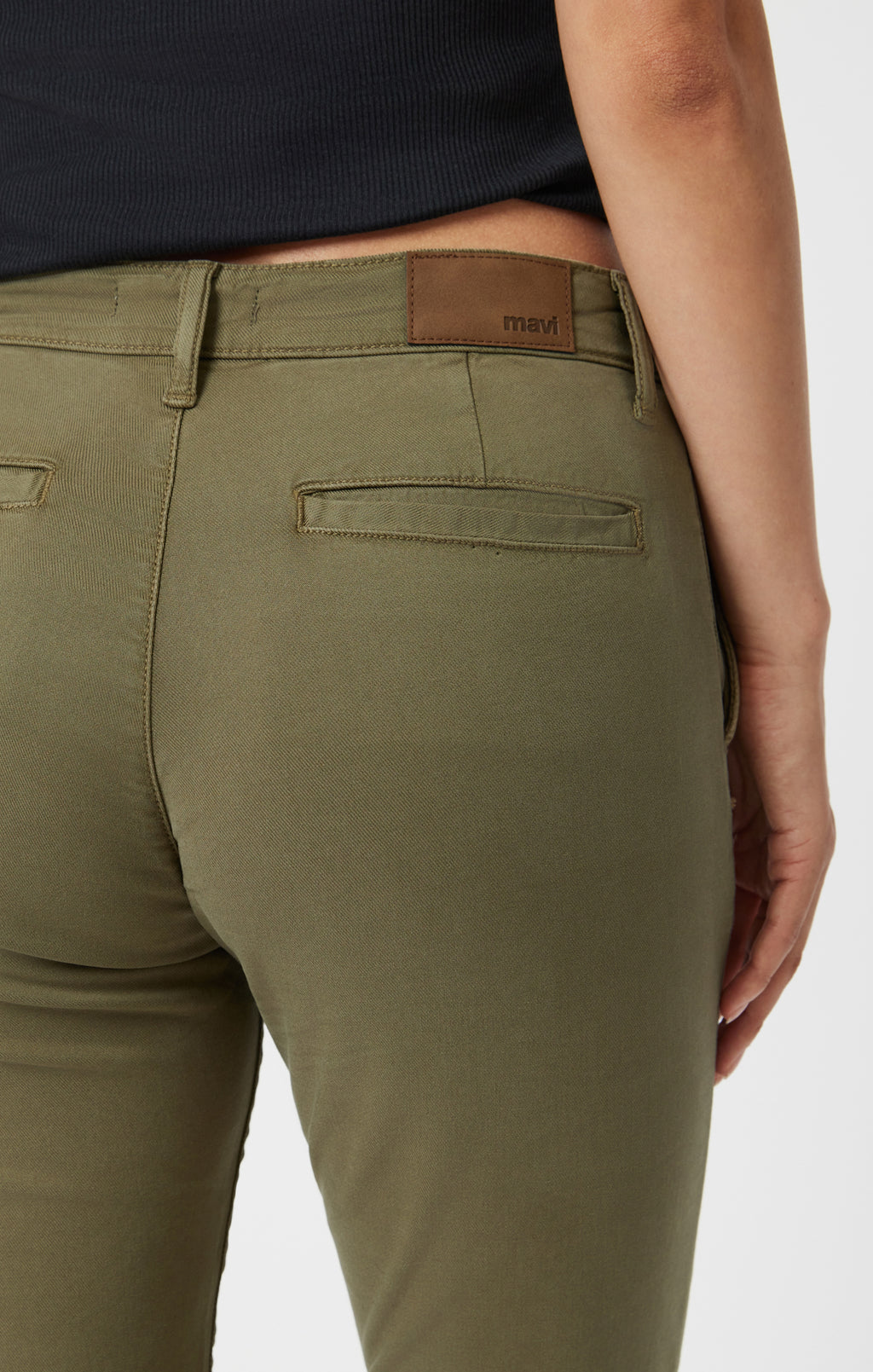 BROOKE SLIM CHINO IN GREEN LUXE TWILL - Mavi Jeans