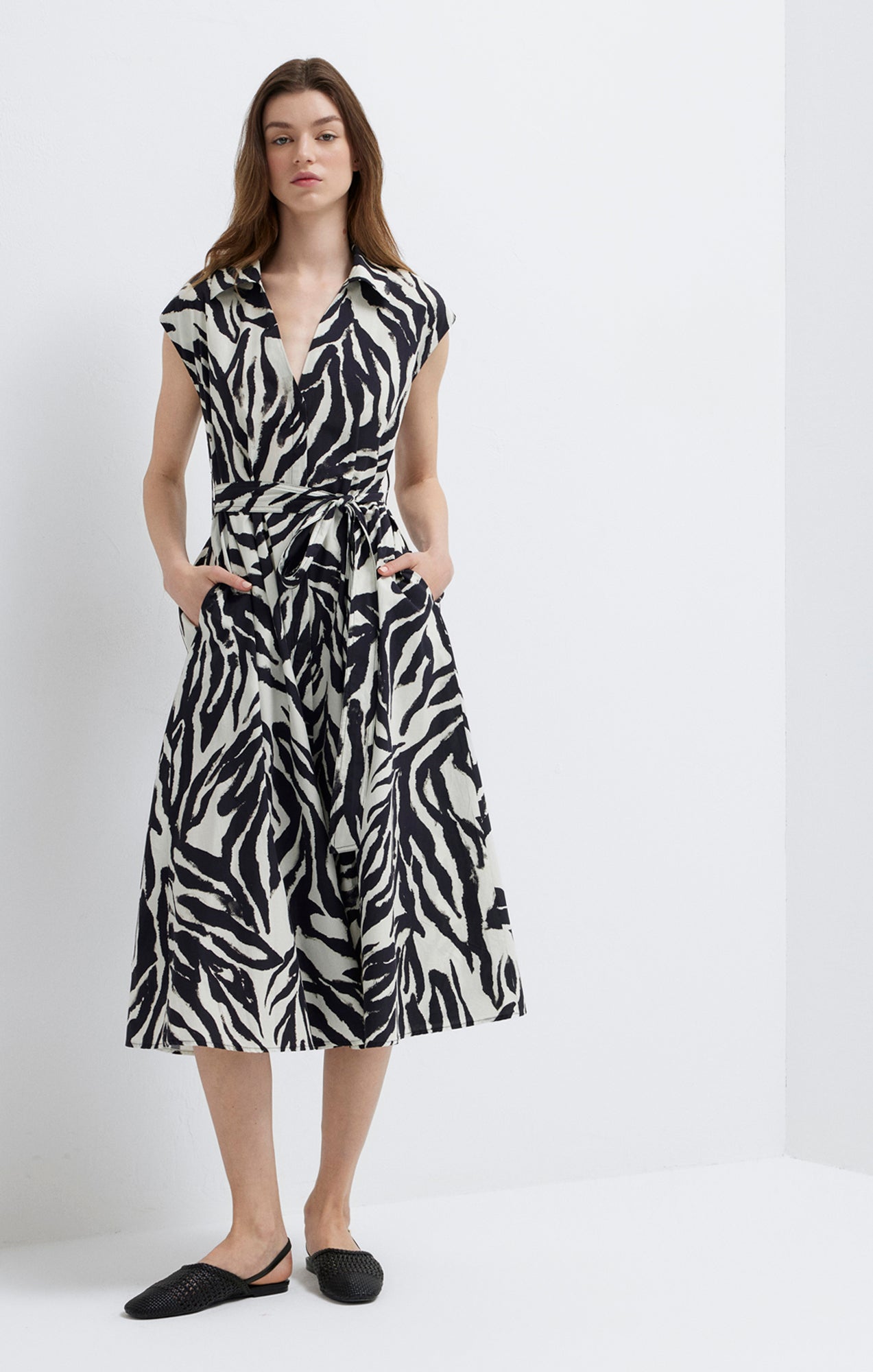Robe-chemise midi en lin à ceinture imprimée zèbre batic