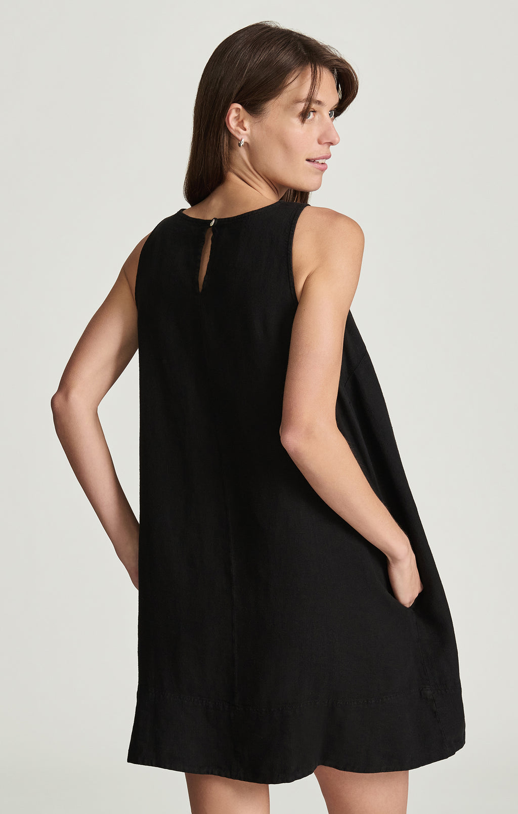 LINEN MINI SHIFT DRESS IN BLACK - Mavi Jeans