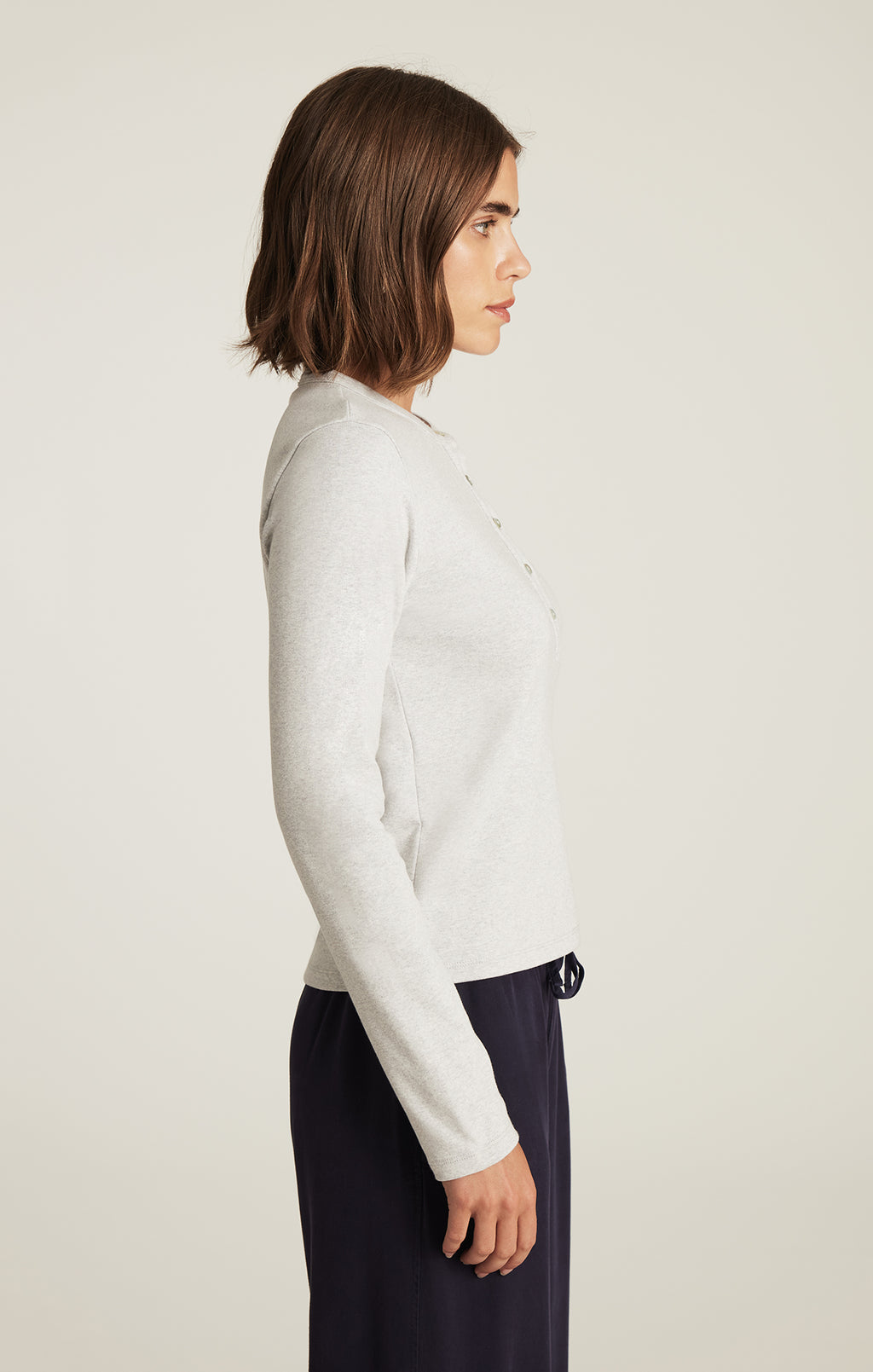 CROPPED HENLEY T-SHIRT IN LIGHT GREY MELANGE - Mavi Jeans