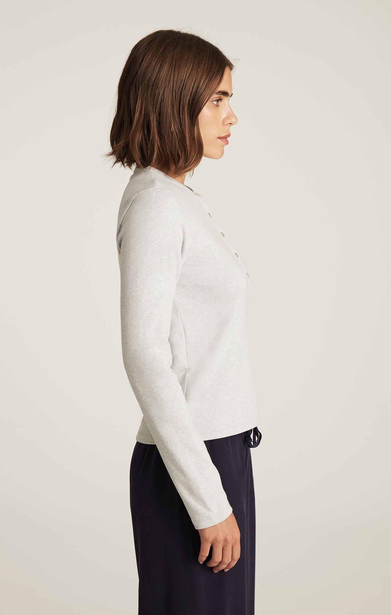 CROPPED HENLEY T-SHIRT IN LIGHT GREY MELANGE - Mavi Jeans