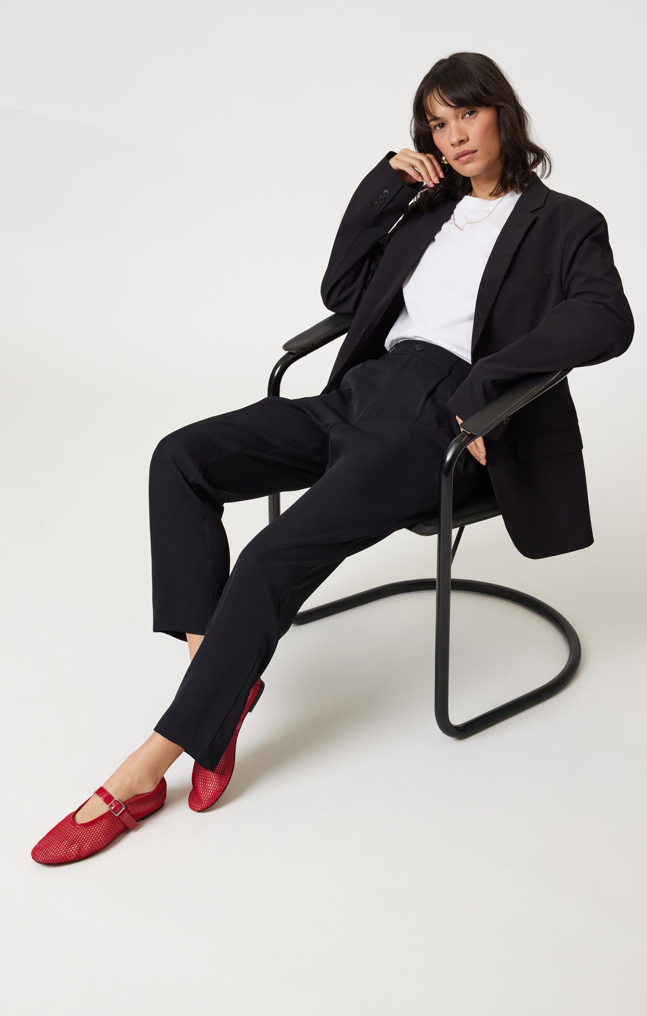 PLEATED TAPERED PANTS IN BLACK - Mavi Jeans