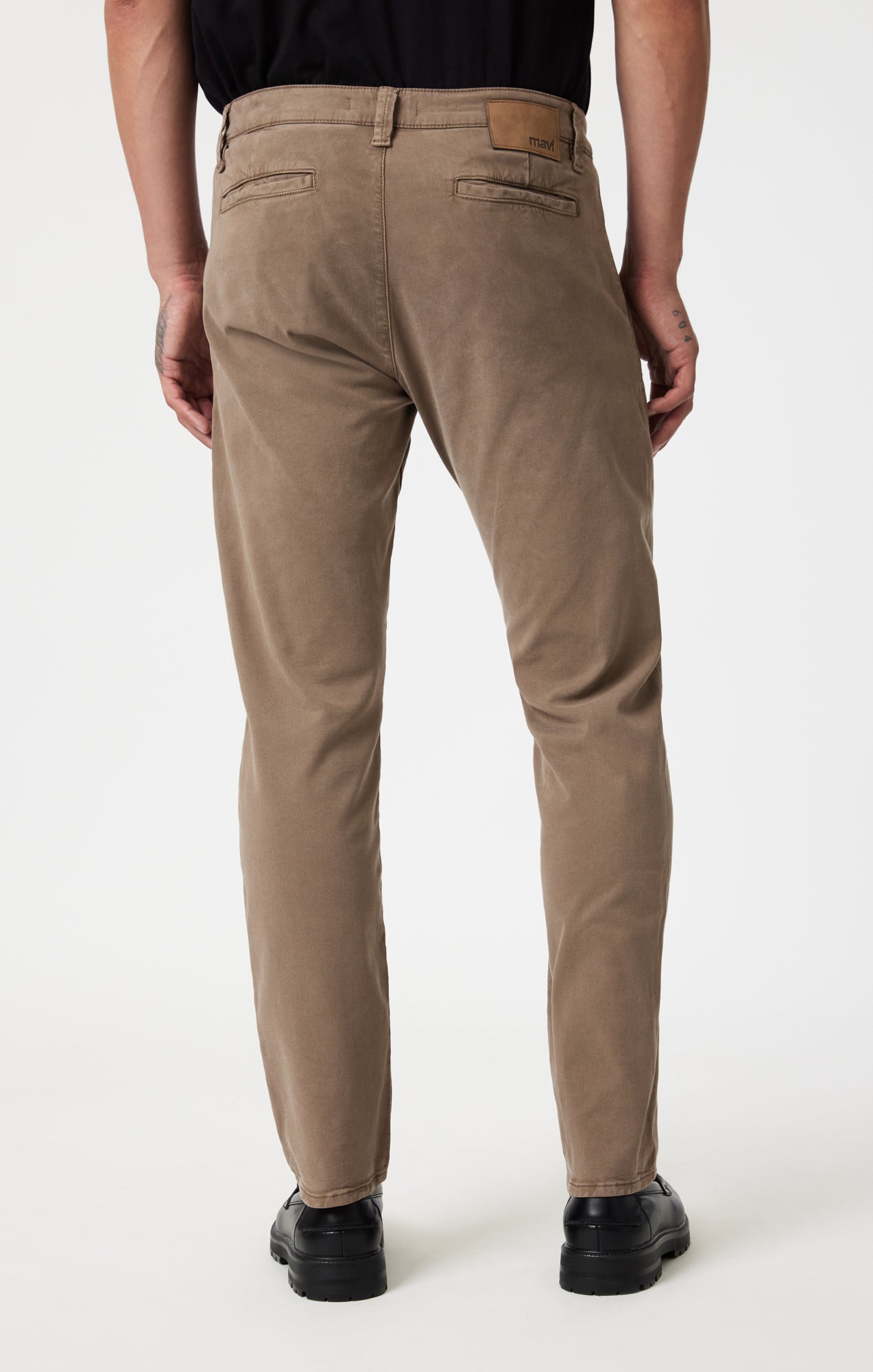 MILTON SLIM STRAIGHT CHINO IN TIMBER LUXE TWILL - Mavi Jeans