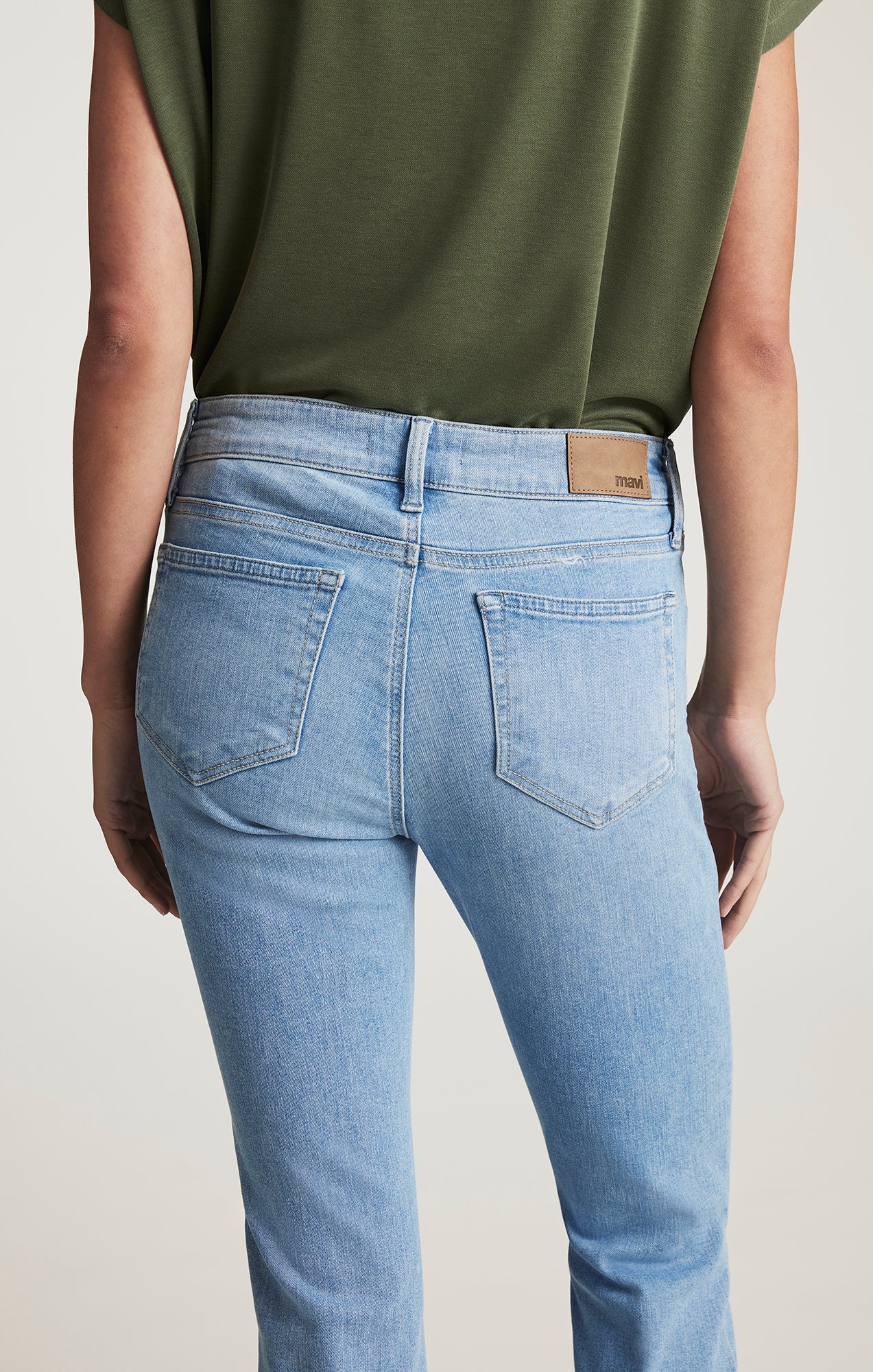 EMMA SLIM BOYFRIEND IN LIGHT BRUSHED FLEX BLUE - Mavi Jeans