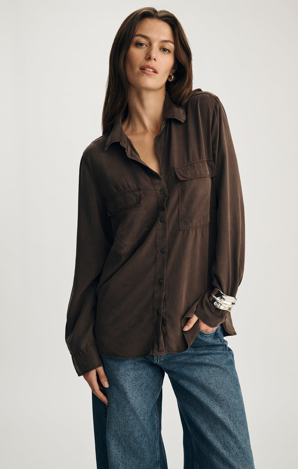 LUXE TOUCH TENCEL™ DOUBLE POCKET BUTTON-UP SHIRT IN BRACKEN