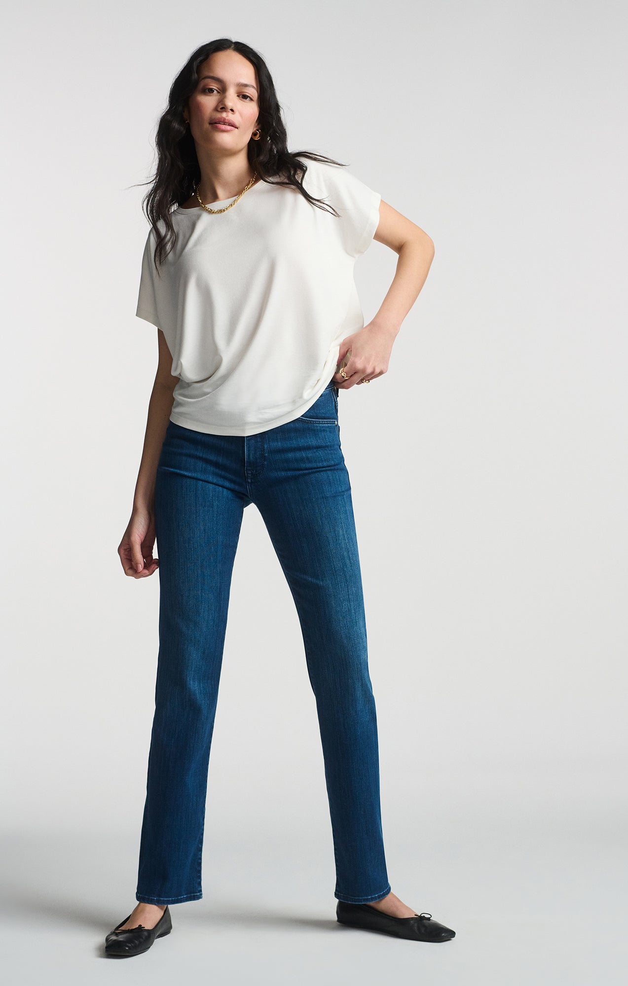 LUXE TOUCH TENCEL™ BOAT NECK T-SHIRT IN ANTIQUE WHITE - Mavi Jeans